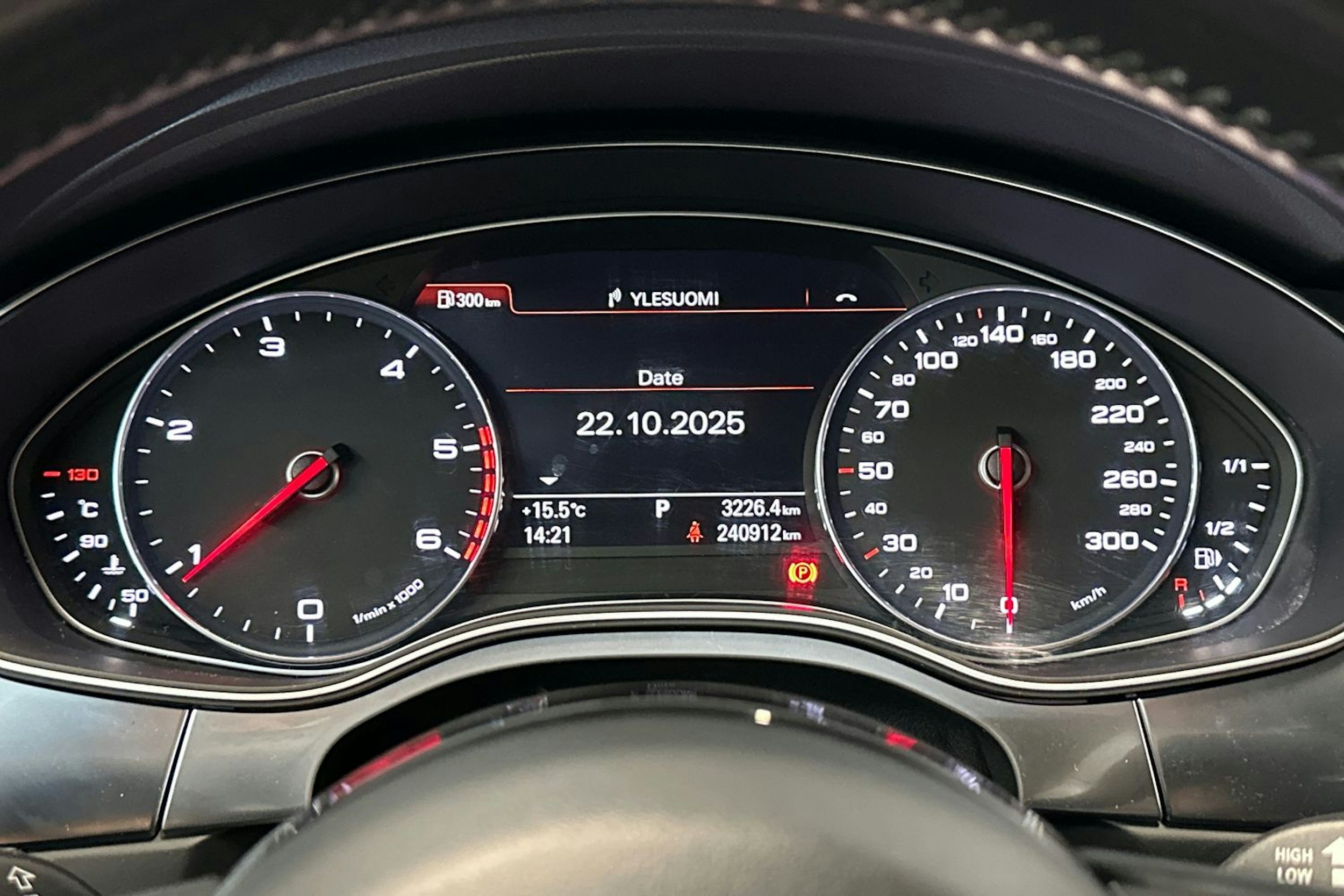 harmaa Audi A6 2014 kuva 20.