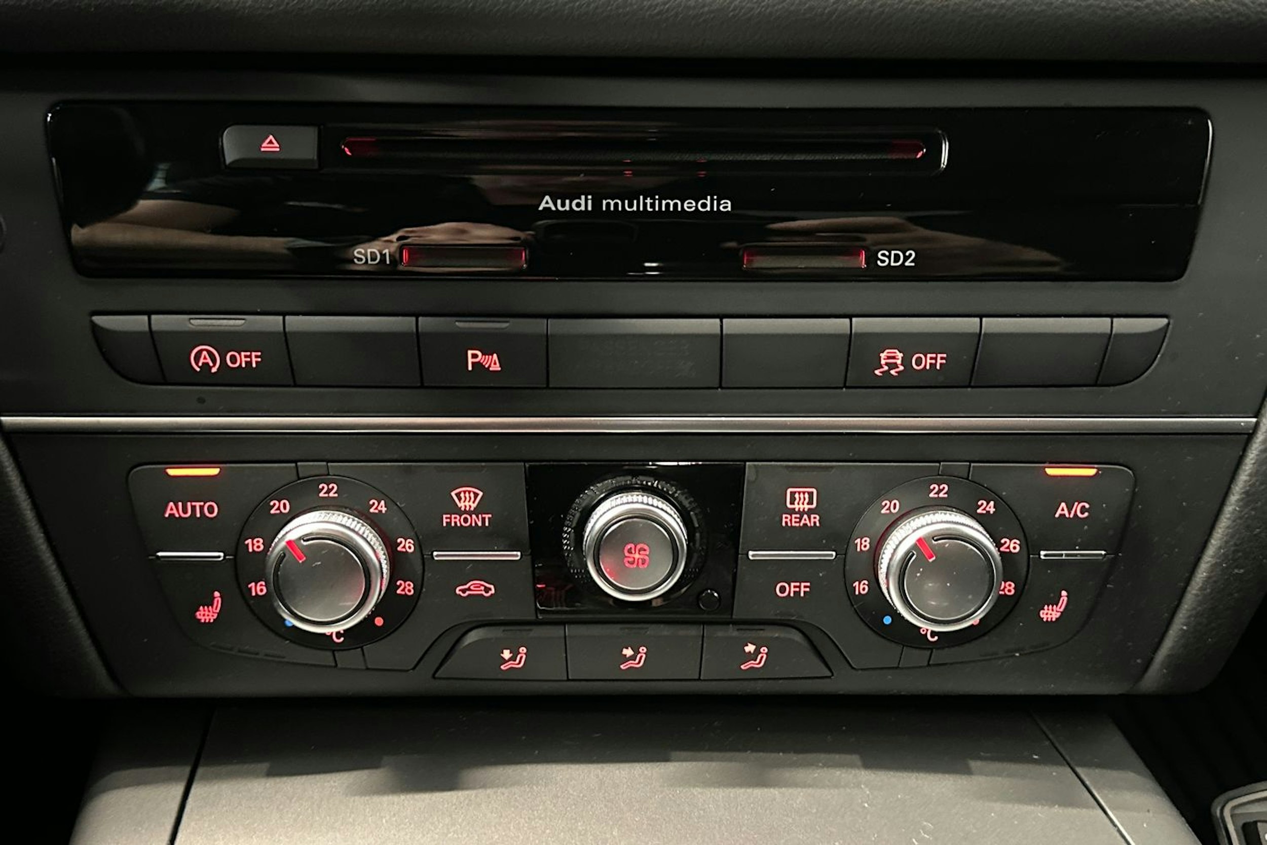 harmaa Audi A6 2014 kuva 21.