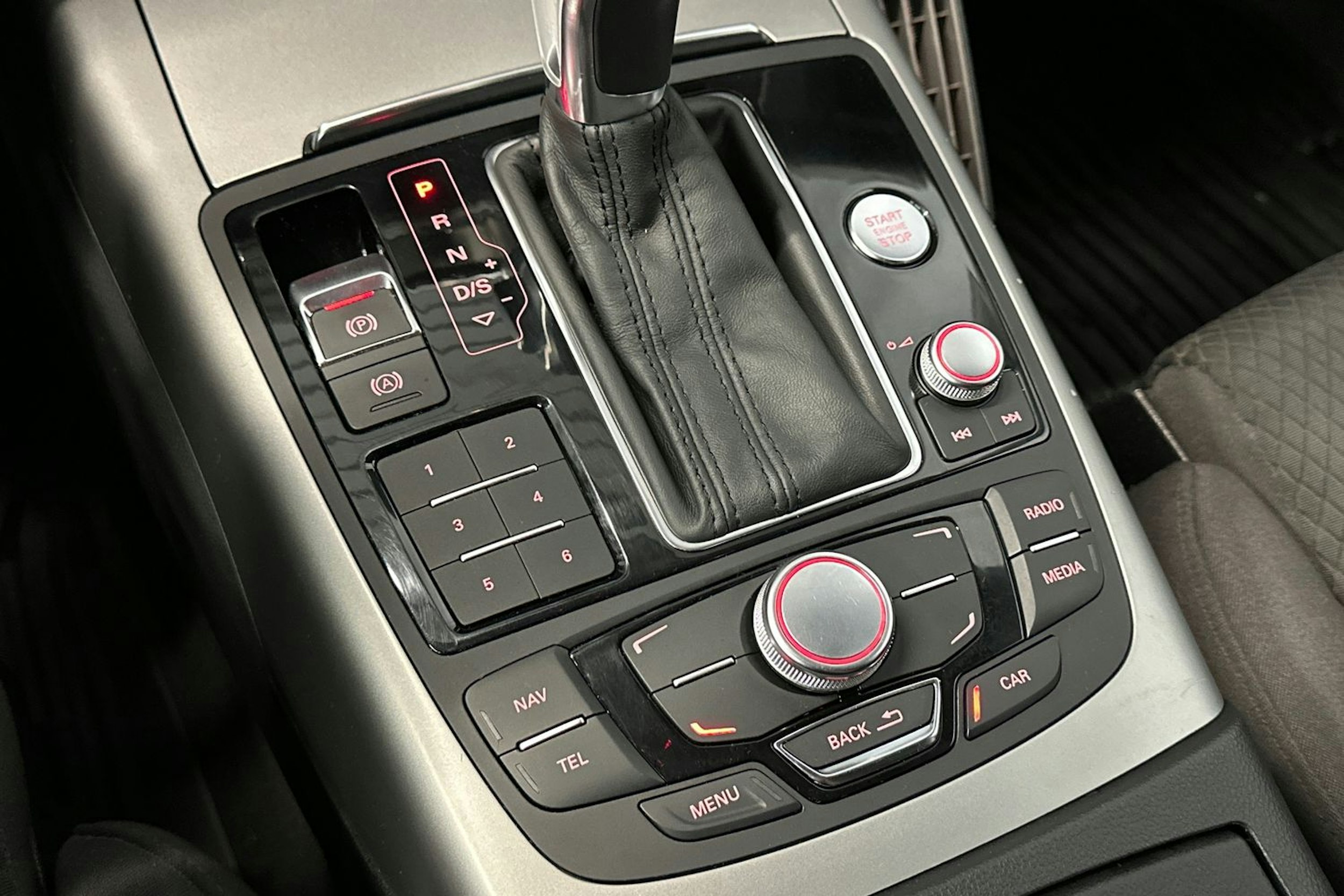 harmaa Audi A6 2014 kuva 22.