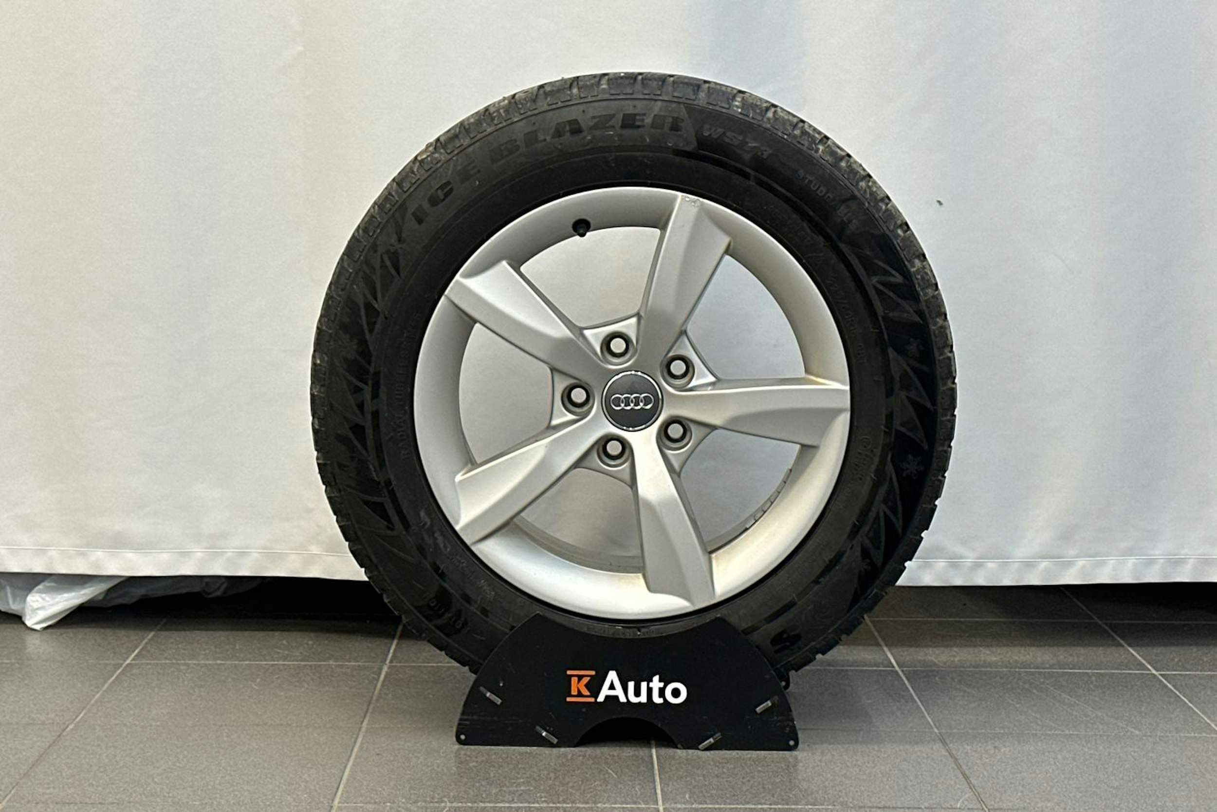 harmaa Audi A6 2014 kuva 35.