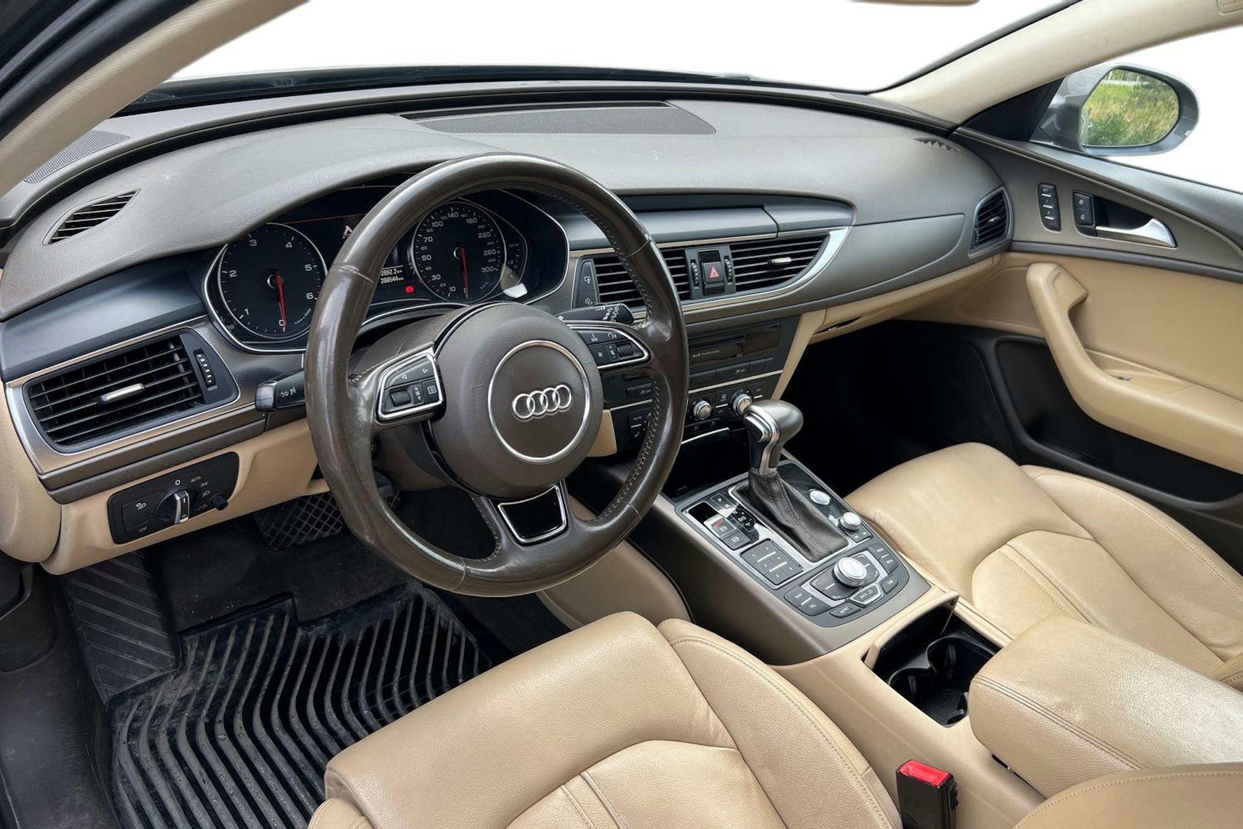 harmaa Audi A6 2014 kuva 3.