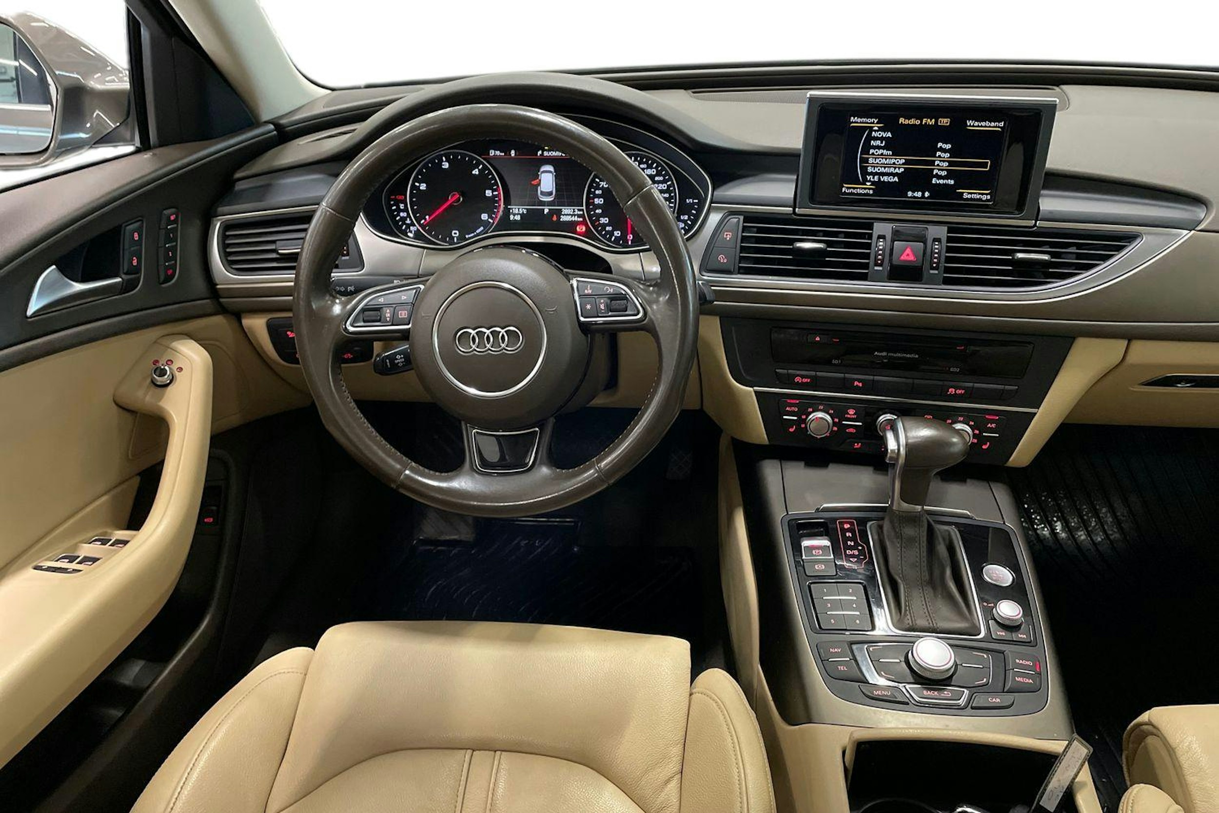 harmaa Audi A6 2014 kuva 9.