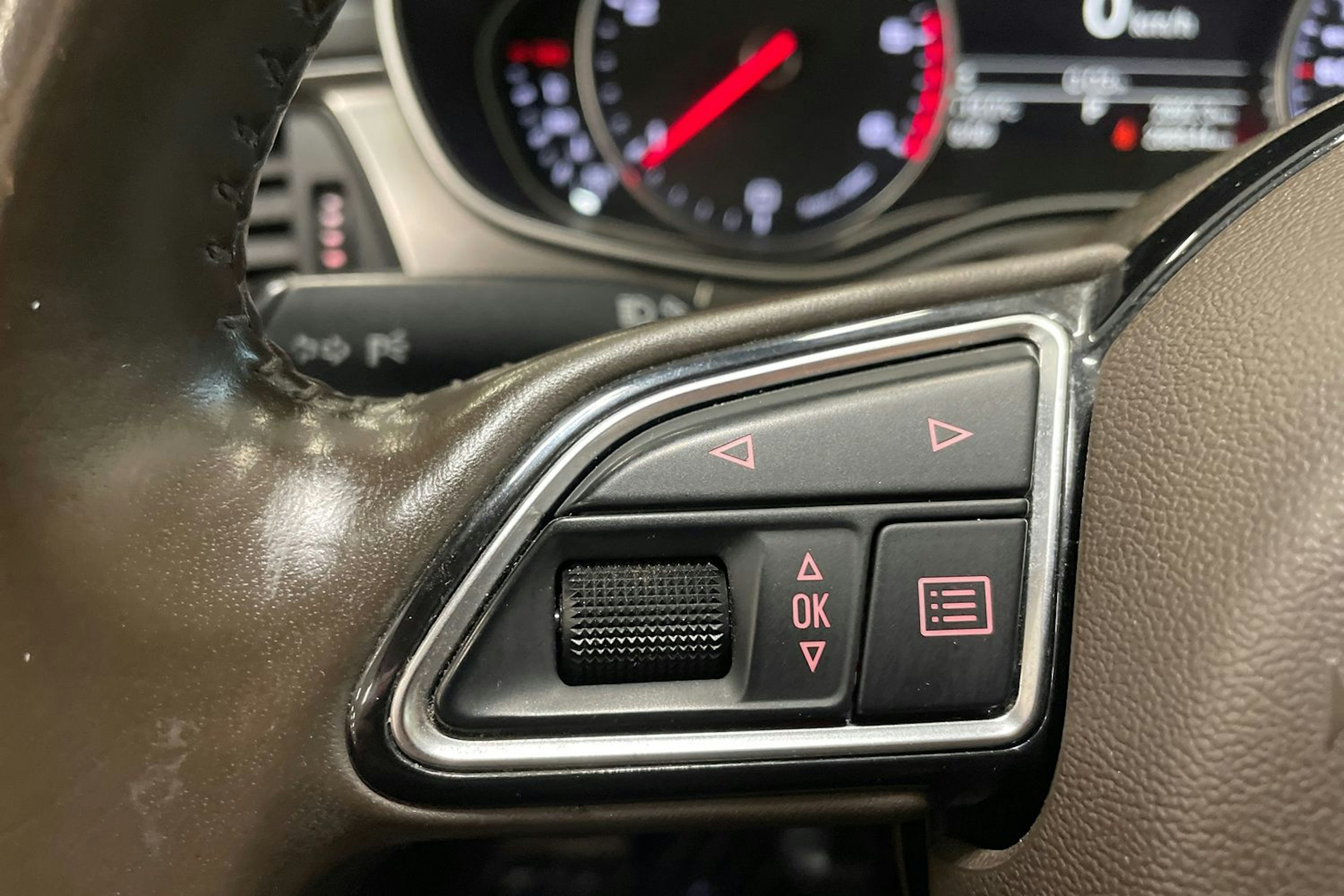 harmaa Audi A6 2014 kuva 18.