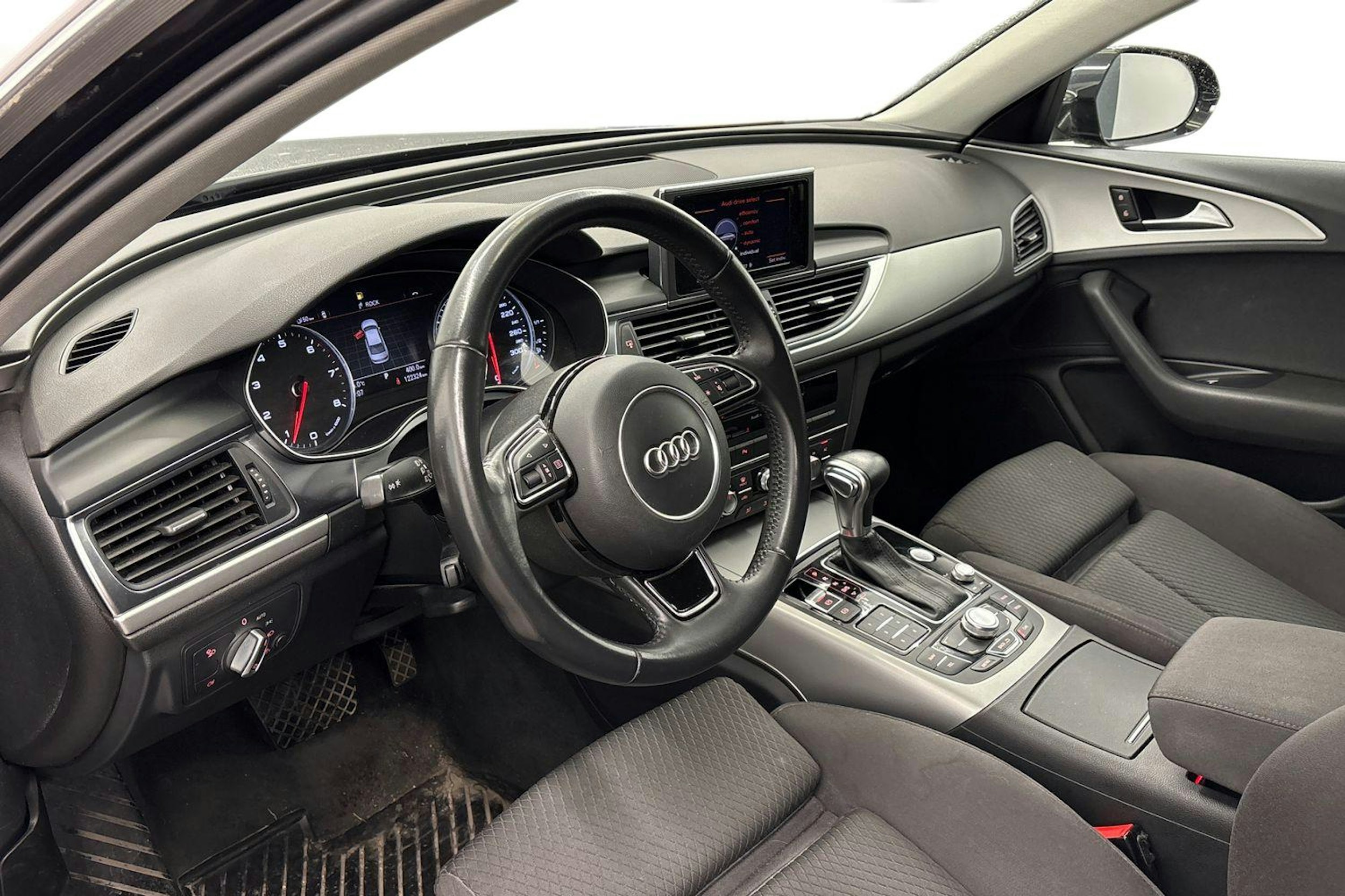 musta Audi A6 2014 kuva 3.
