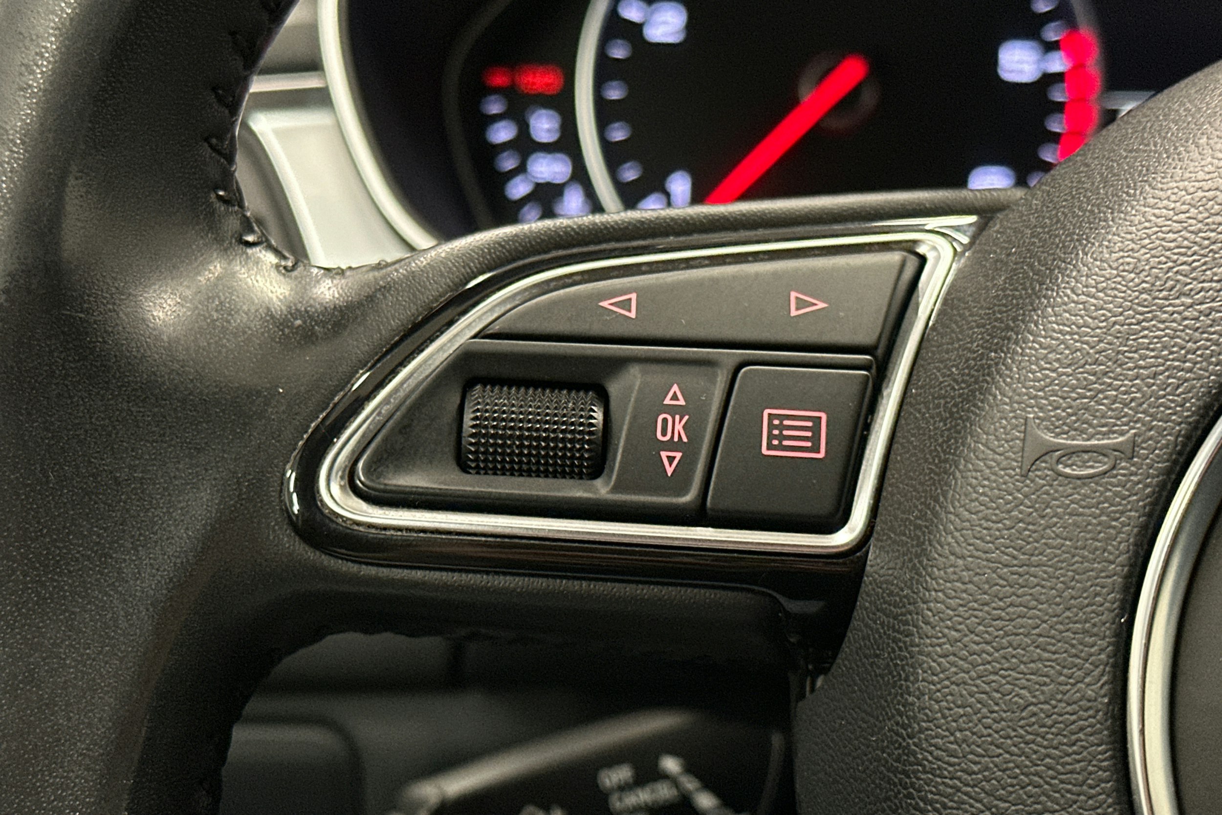 musta Audi A6 2014 kuva 10.