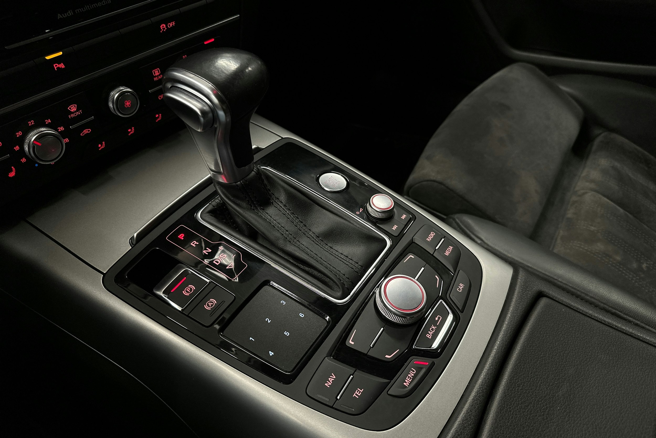 musta Audi A6 2014 kuva 20.