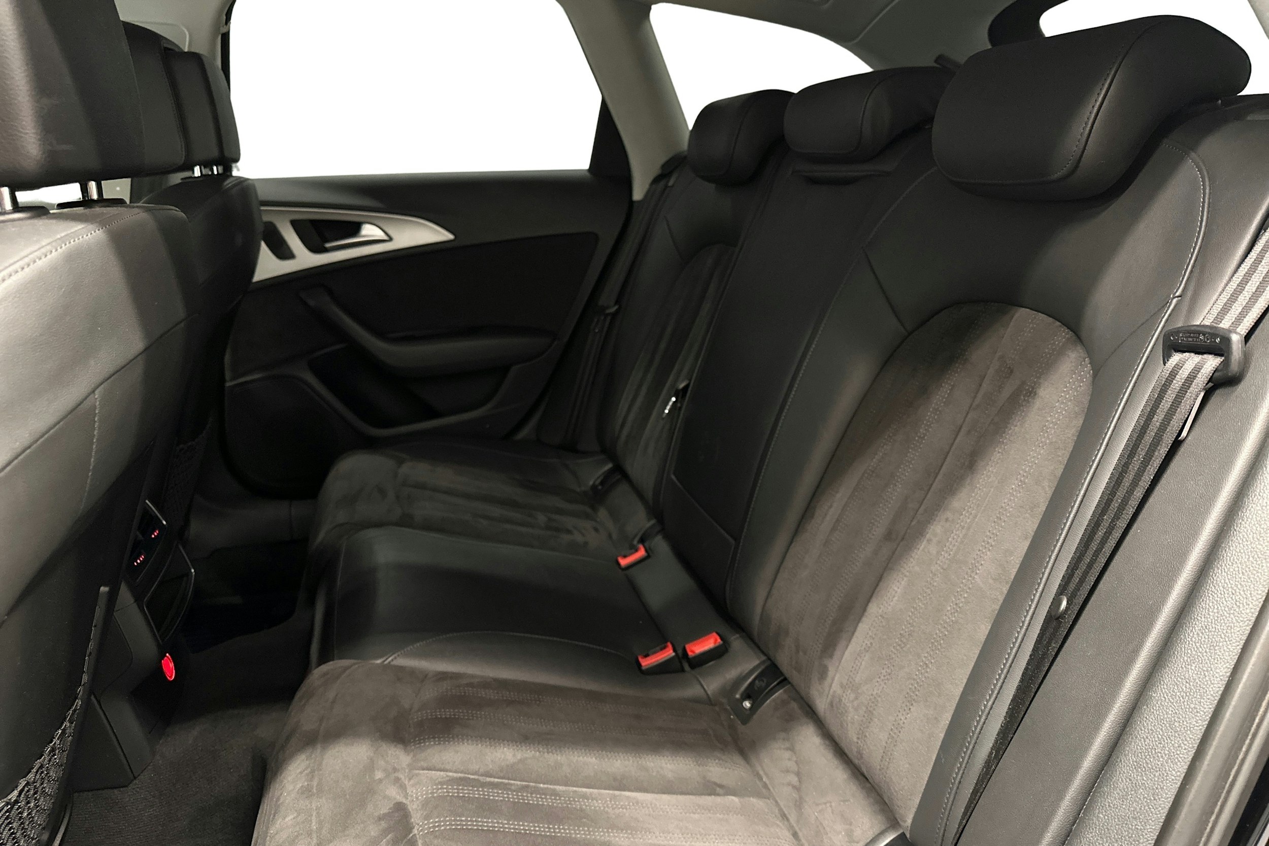 musta Audi A6 2014 kuva 22.