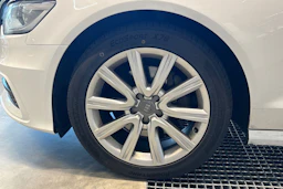 valkoinen Audi A6 2014 kuva 5.