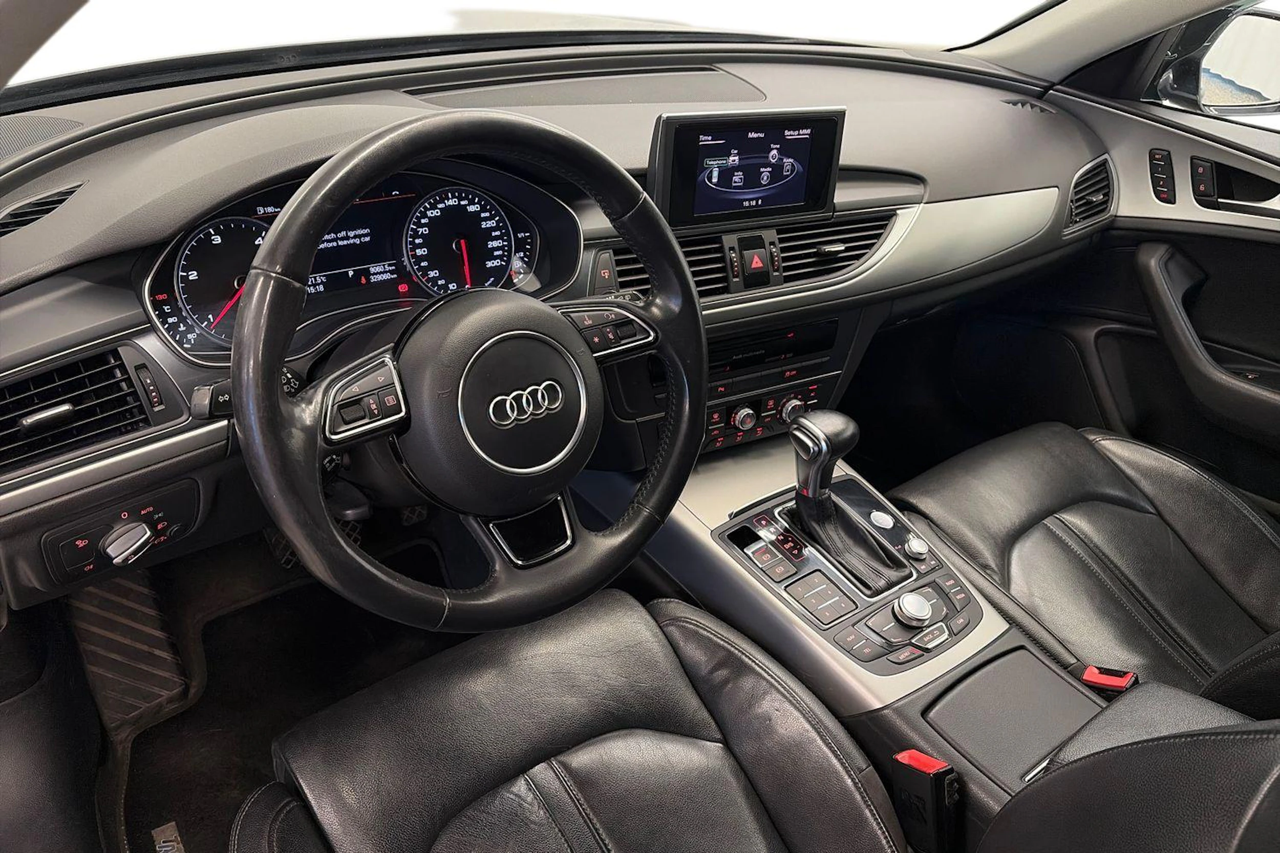 Sininen Audi A6 2014 kuva 6.