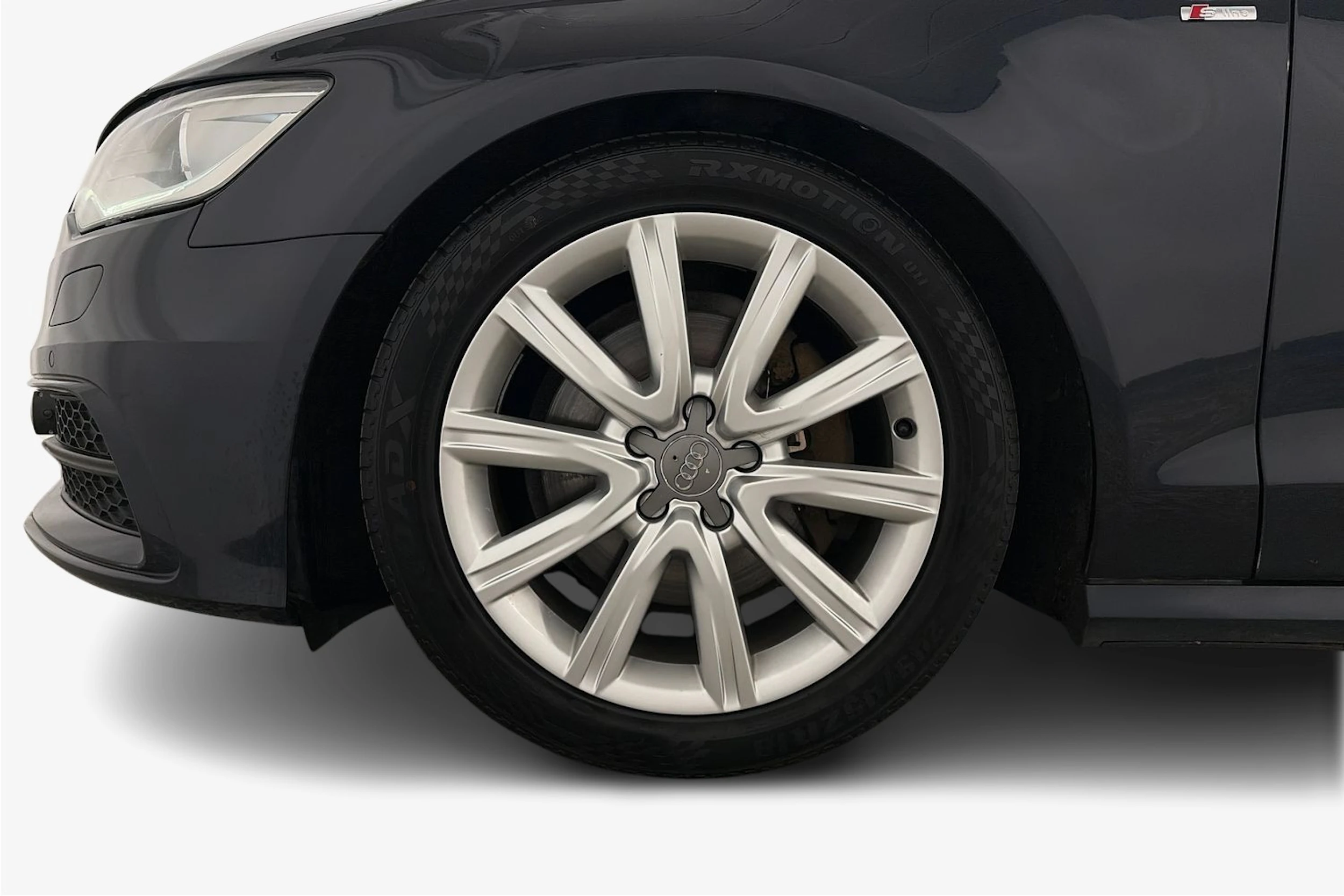 Sininen Audi A6 2014 kuva 9.