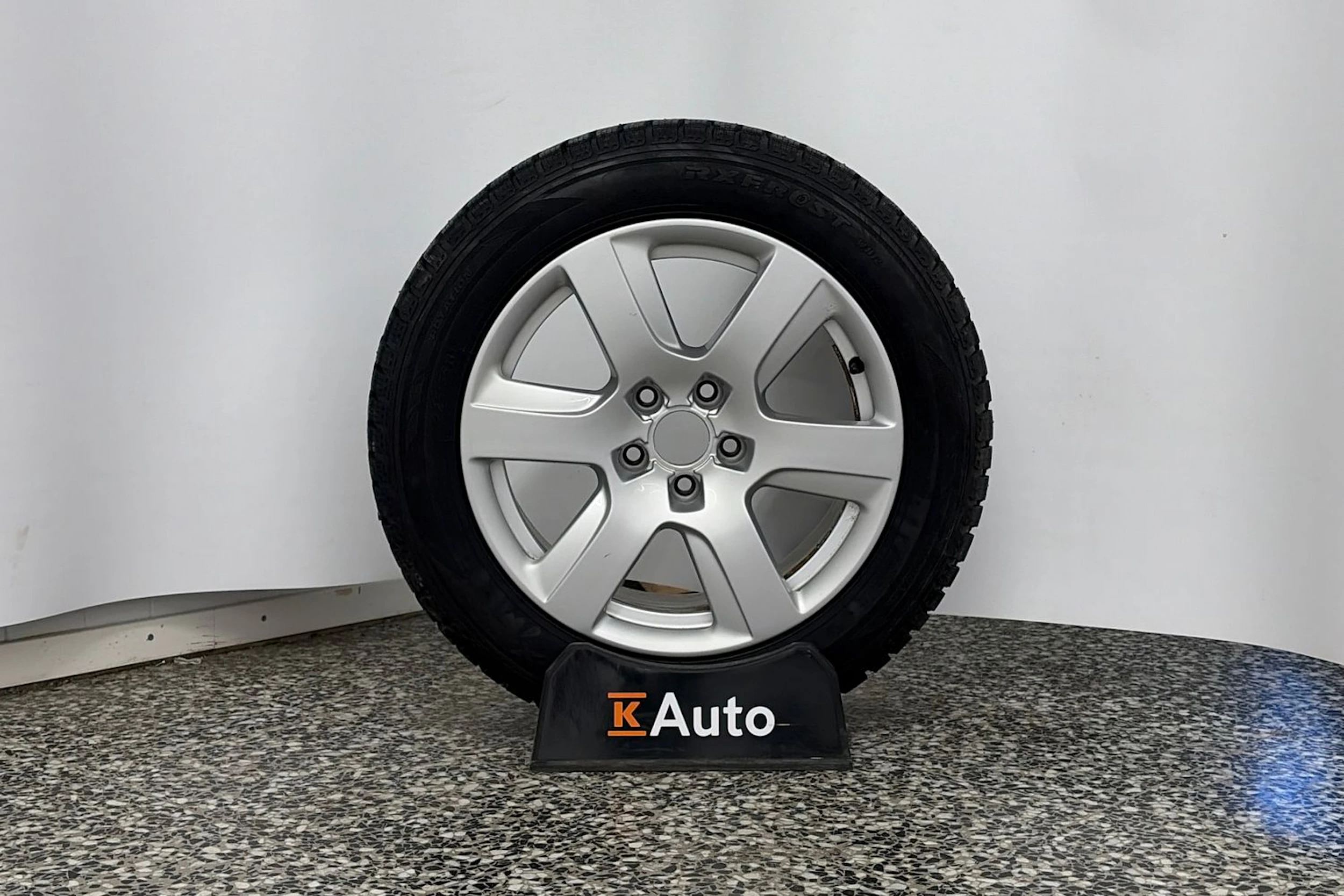 Sininen Audi A6 2014 kuva 10.