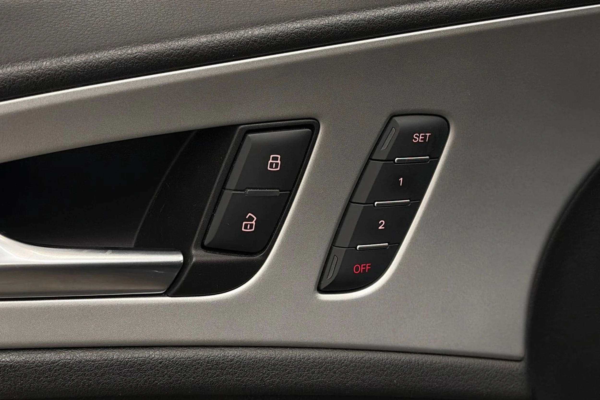 Sininen Audi A6 2014 kuva 14.