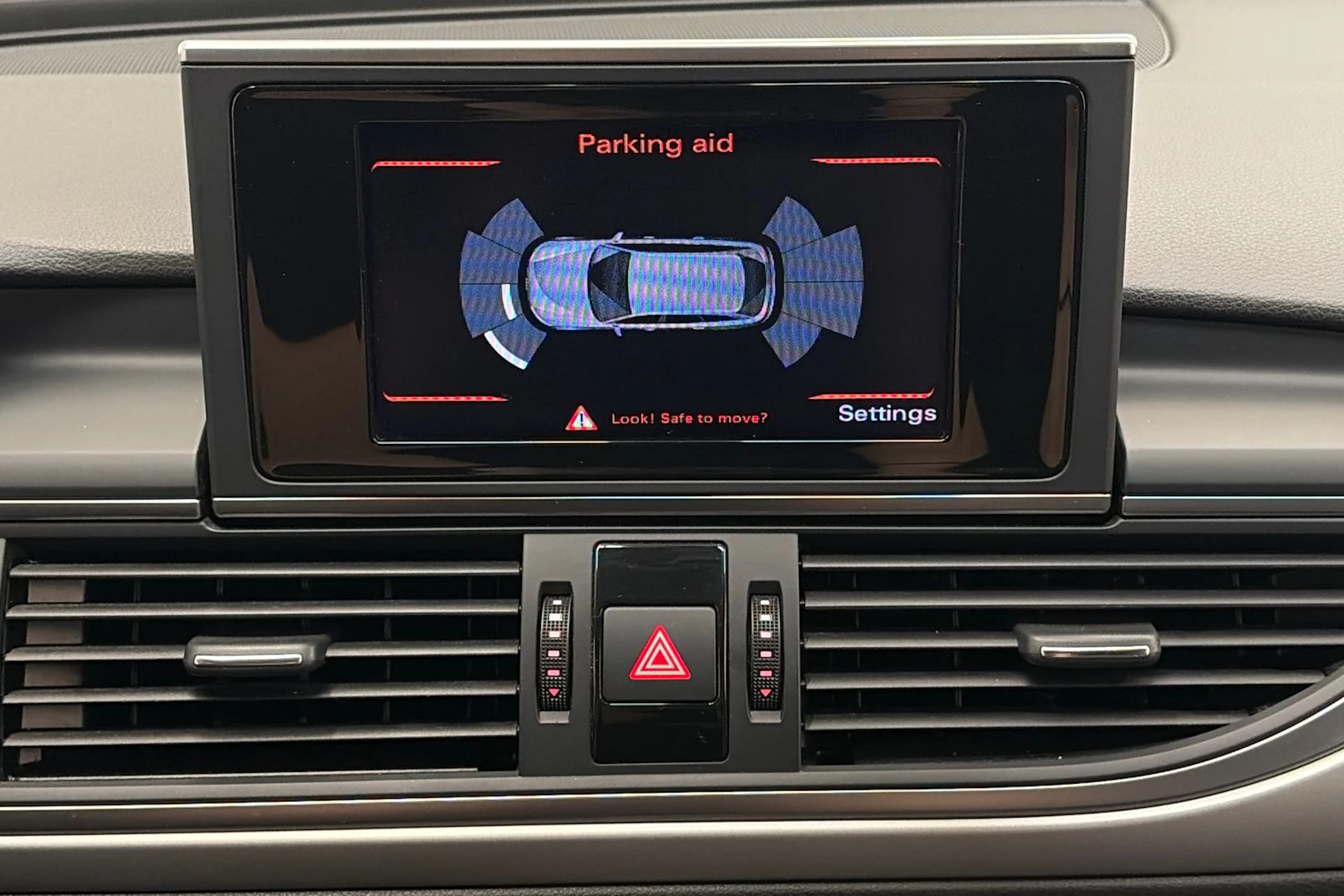 Sininen Audi A6 2014 kuva 30.