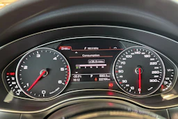 valkoinen Audi A6 2014 kuva 13.