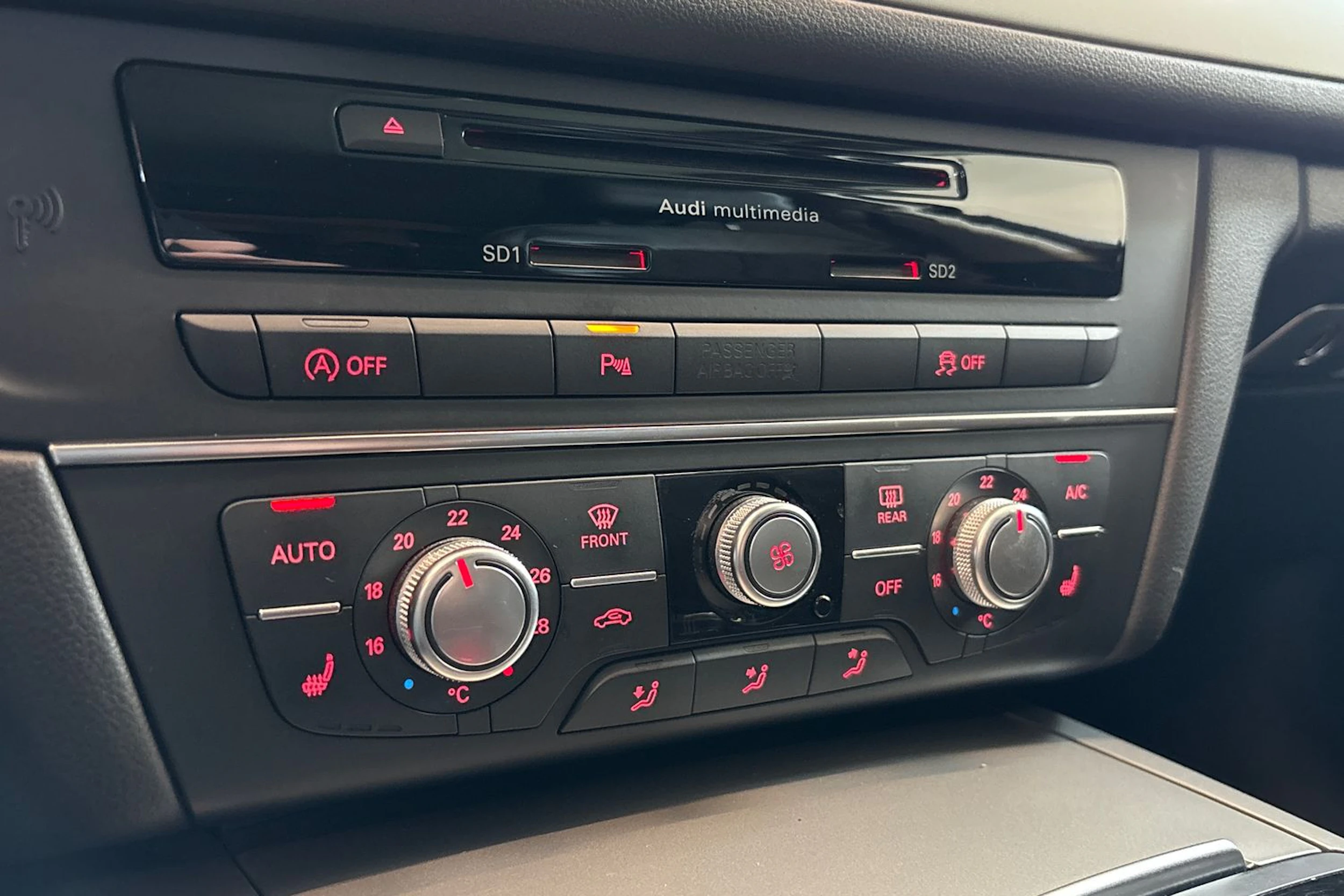 valkoinen Audi A6 2014 kuva 20.