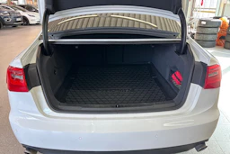 valkoinen Audi A6 2014 kuva 23.