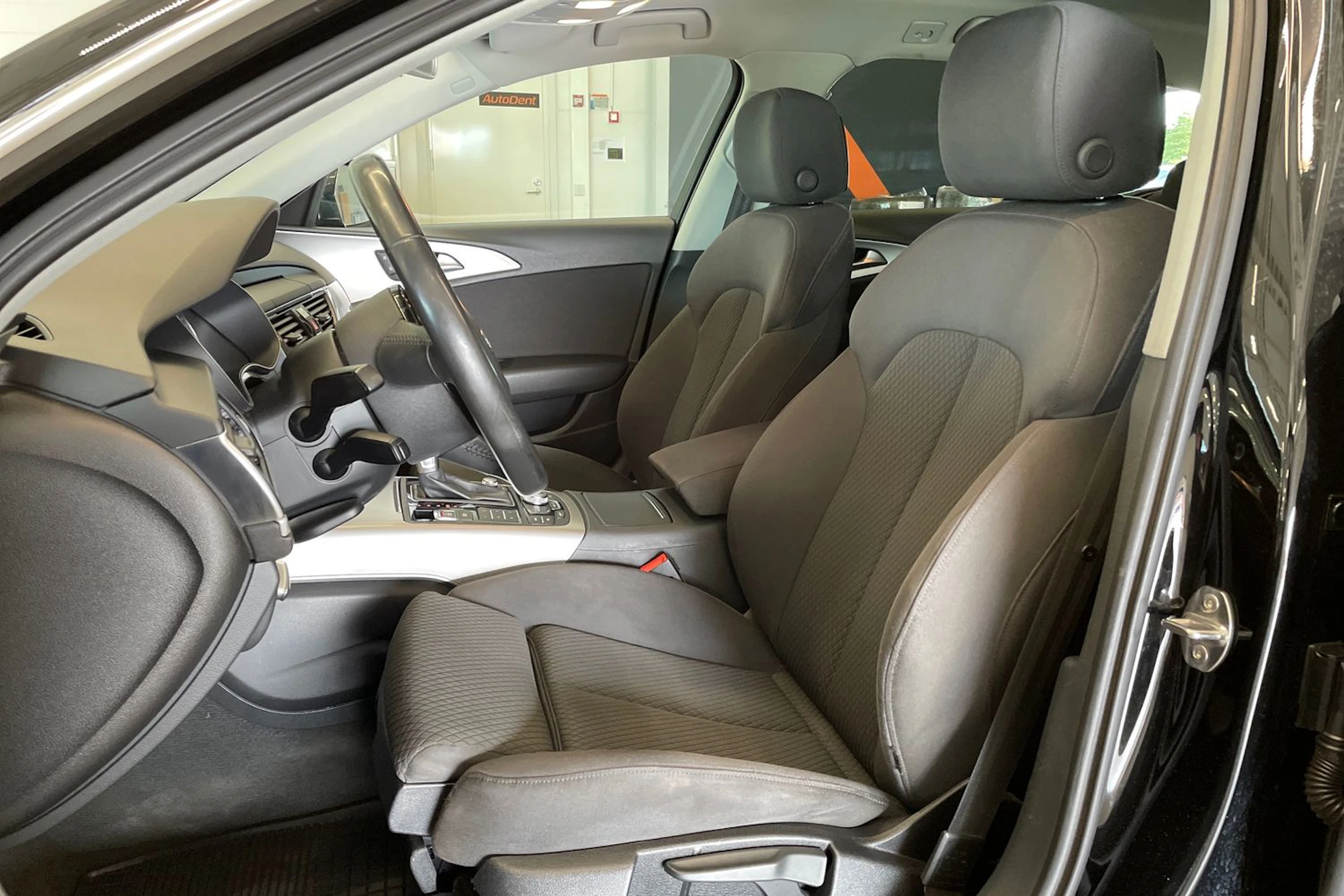 musta Audi A6 2014 kuva 11.