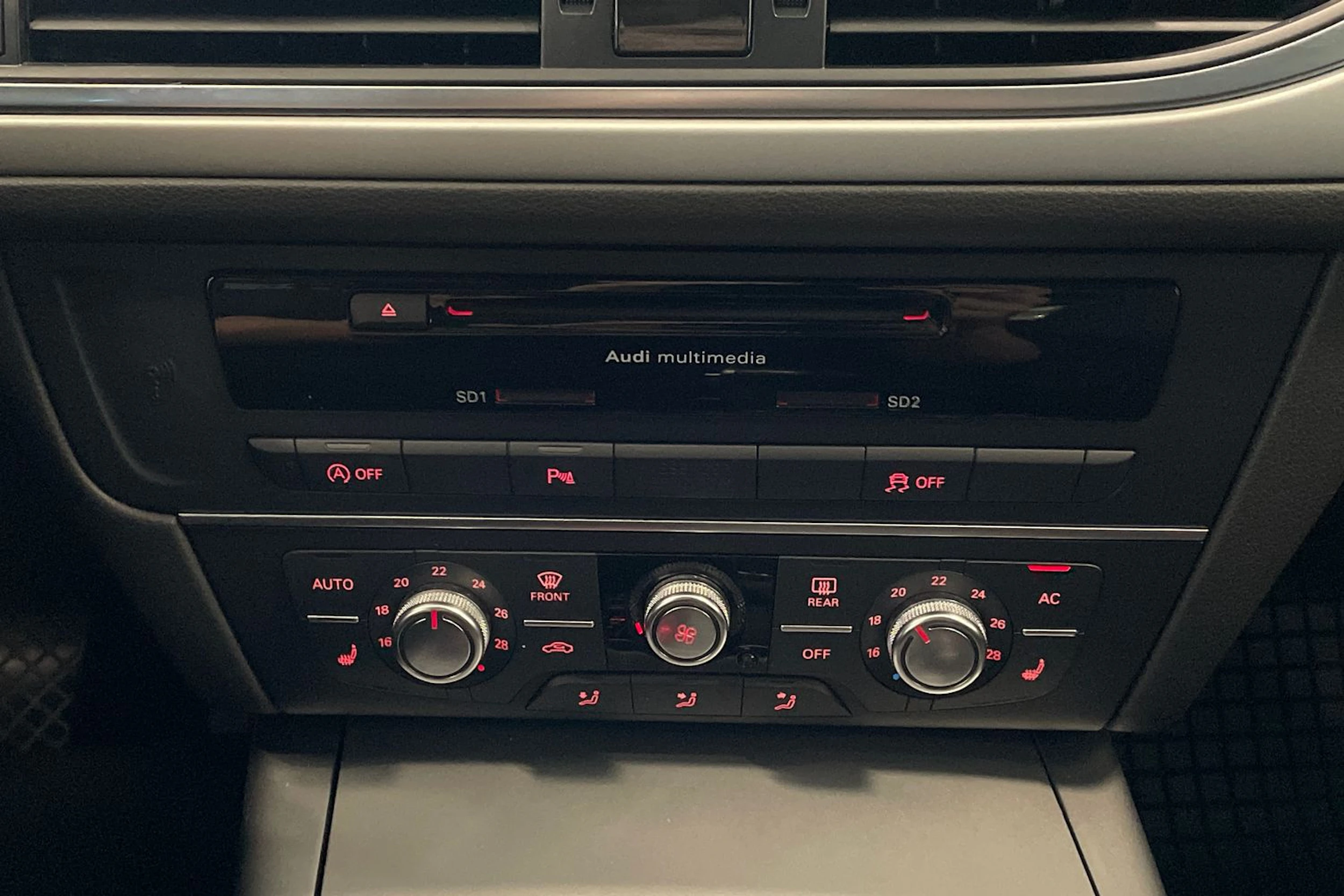 musta Audi A6 2014 kuva 21.