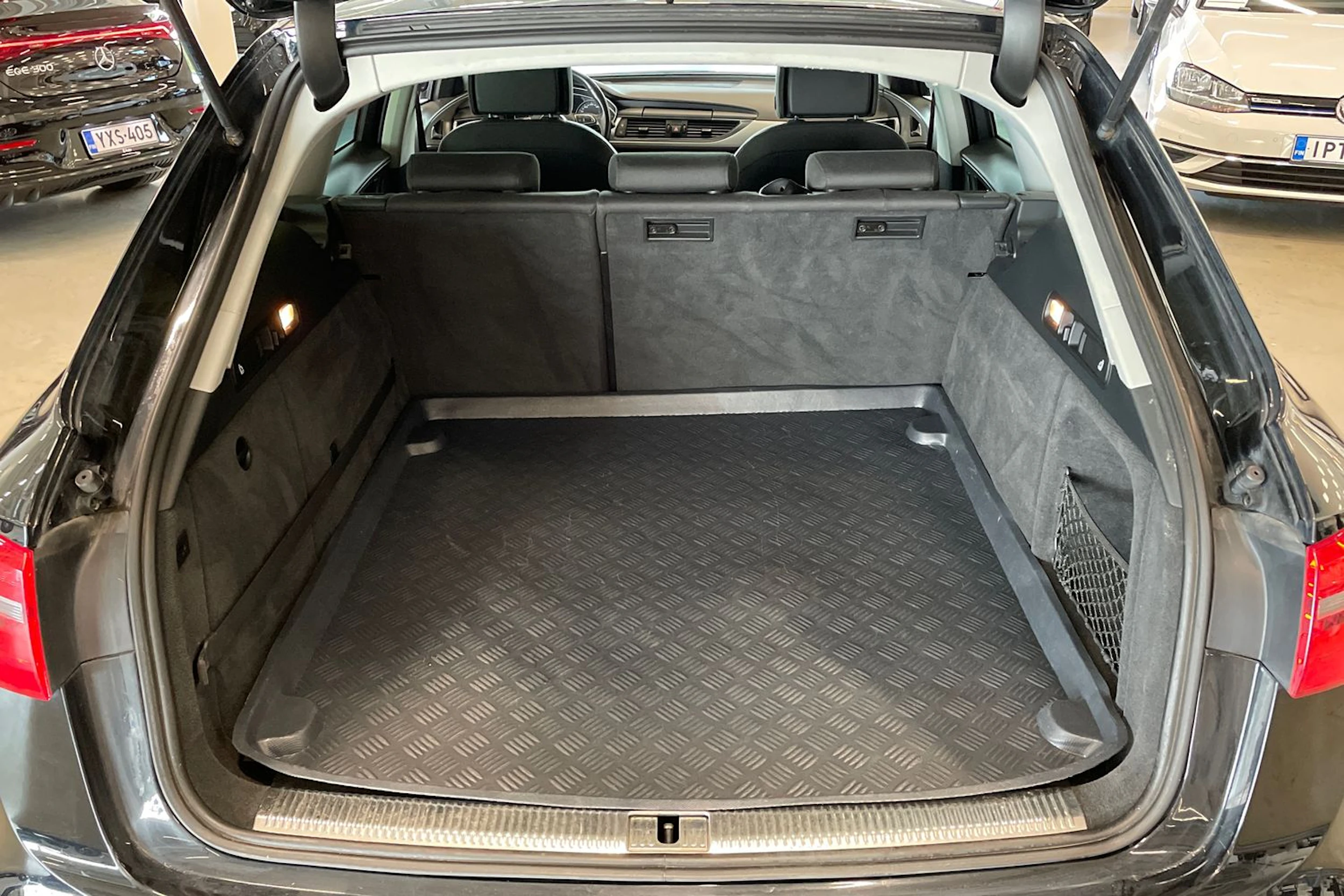 musta Audi A6 2014 kuva 26.