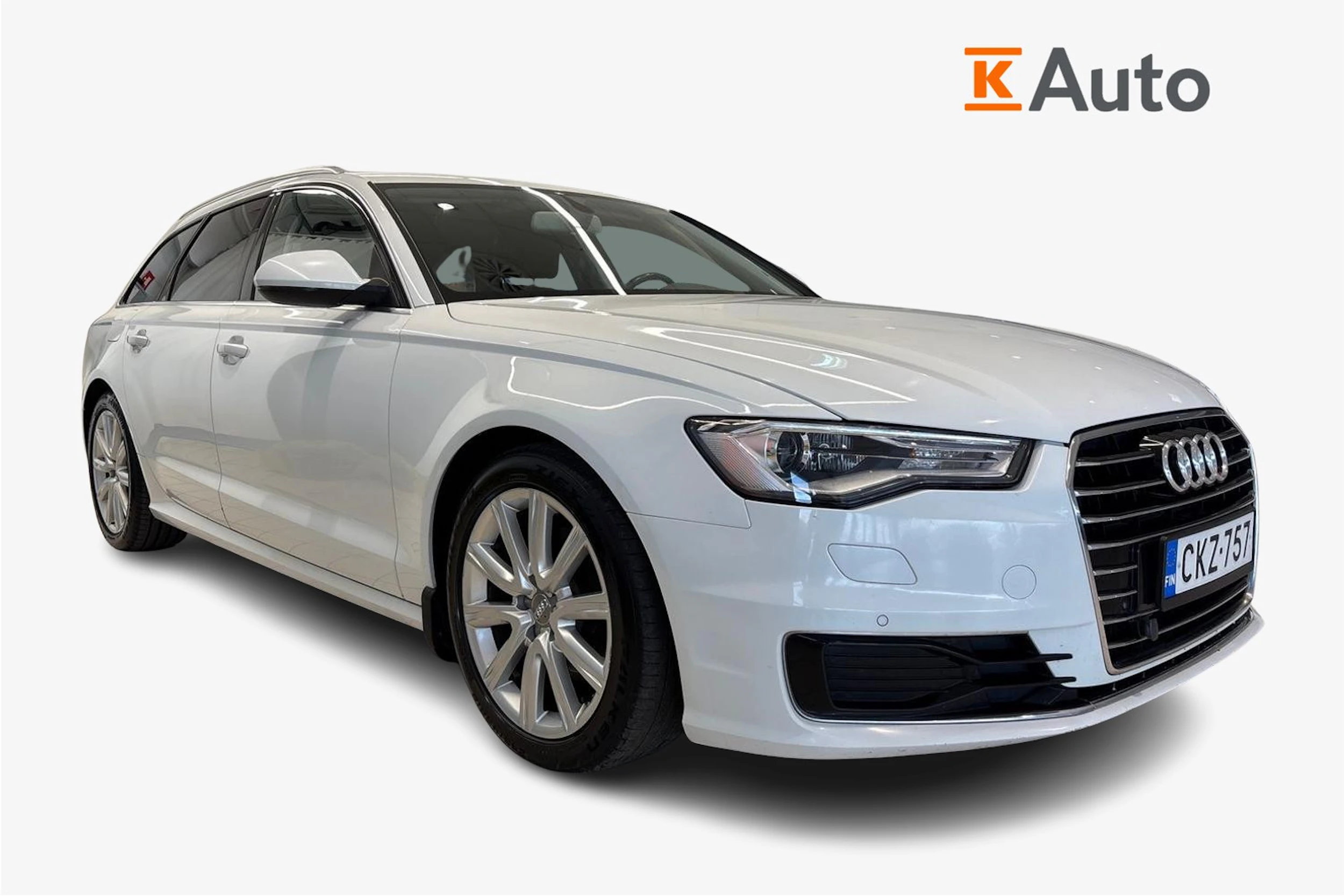Valkoinen Audi A6 2015 kuva 1.