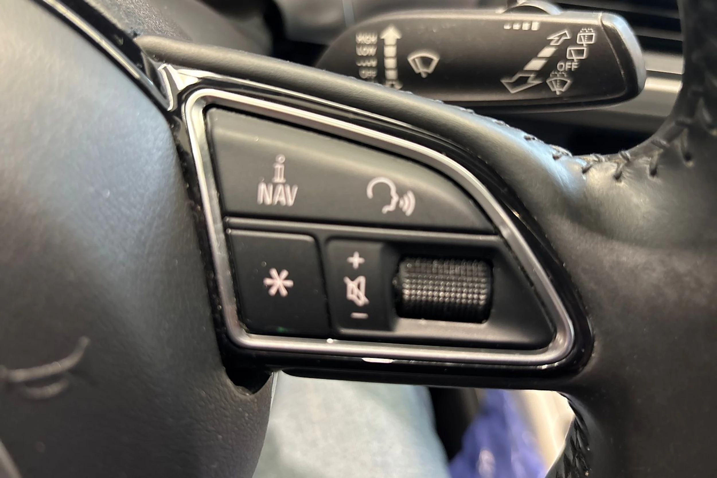 Valkoinen Audi A6 2015 kuva 19.