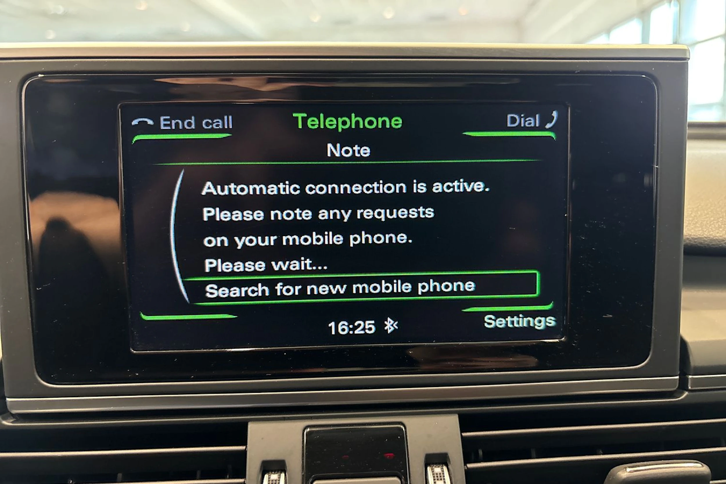Valkoinen Audi A6 2015 kuva 22.
