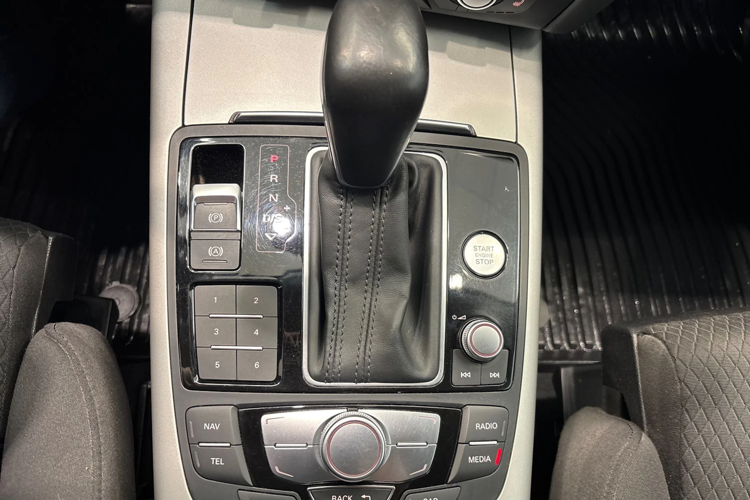 Valkoinen Audi A6 2015 kuva 25.