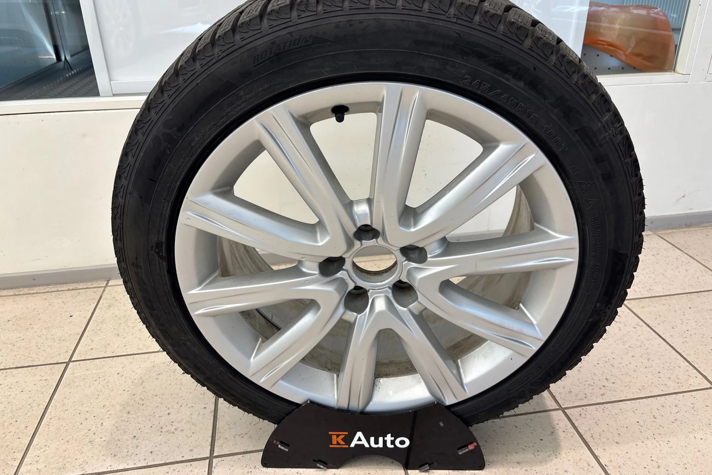 Valkoinen Audi A6 2015 kuva 29.