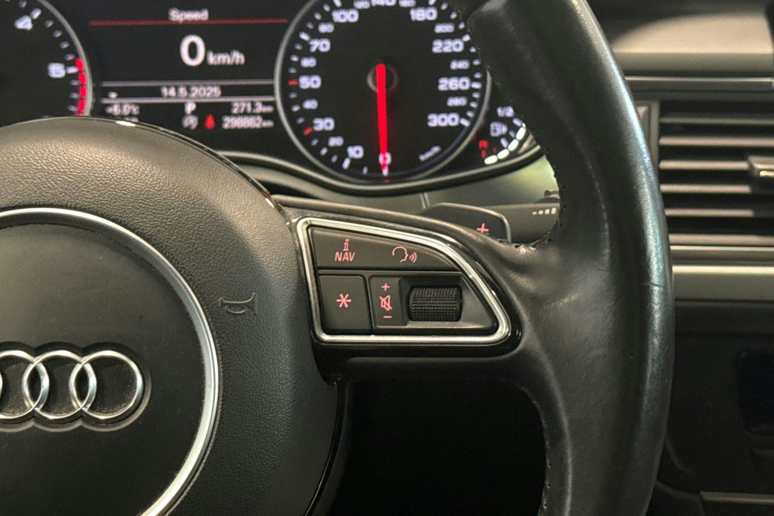 musta Audi A6 2015 kuva 11.