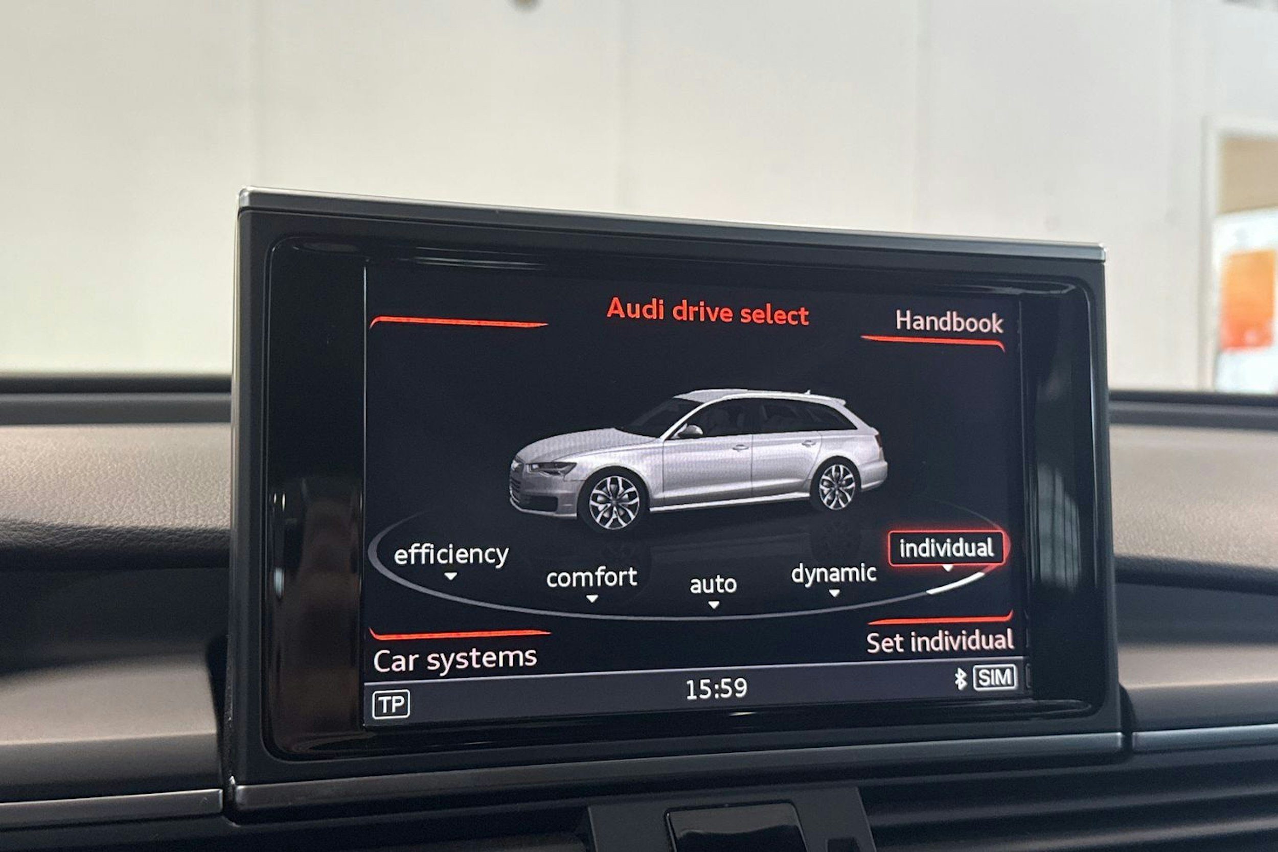 musta Audi A6 2015 kuva 16.