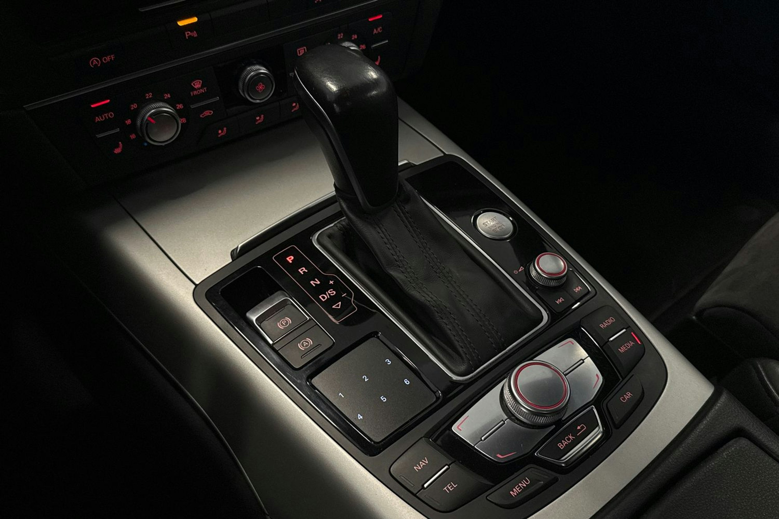 musta Audi A6 2015 kuva 20.