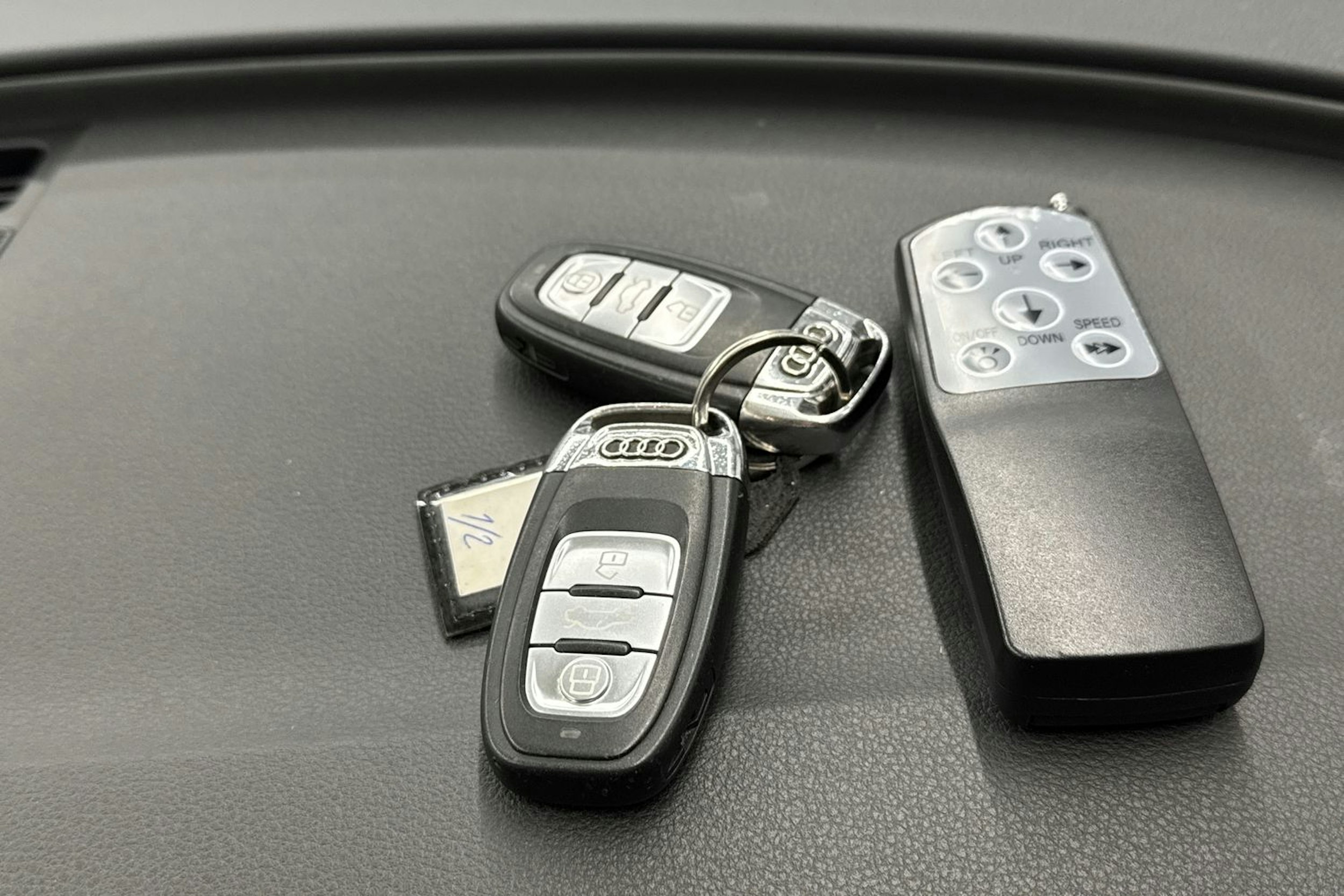 valkoinen Audi A6 2015 kuva 16.