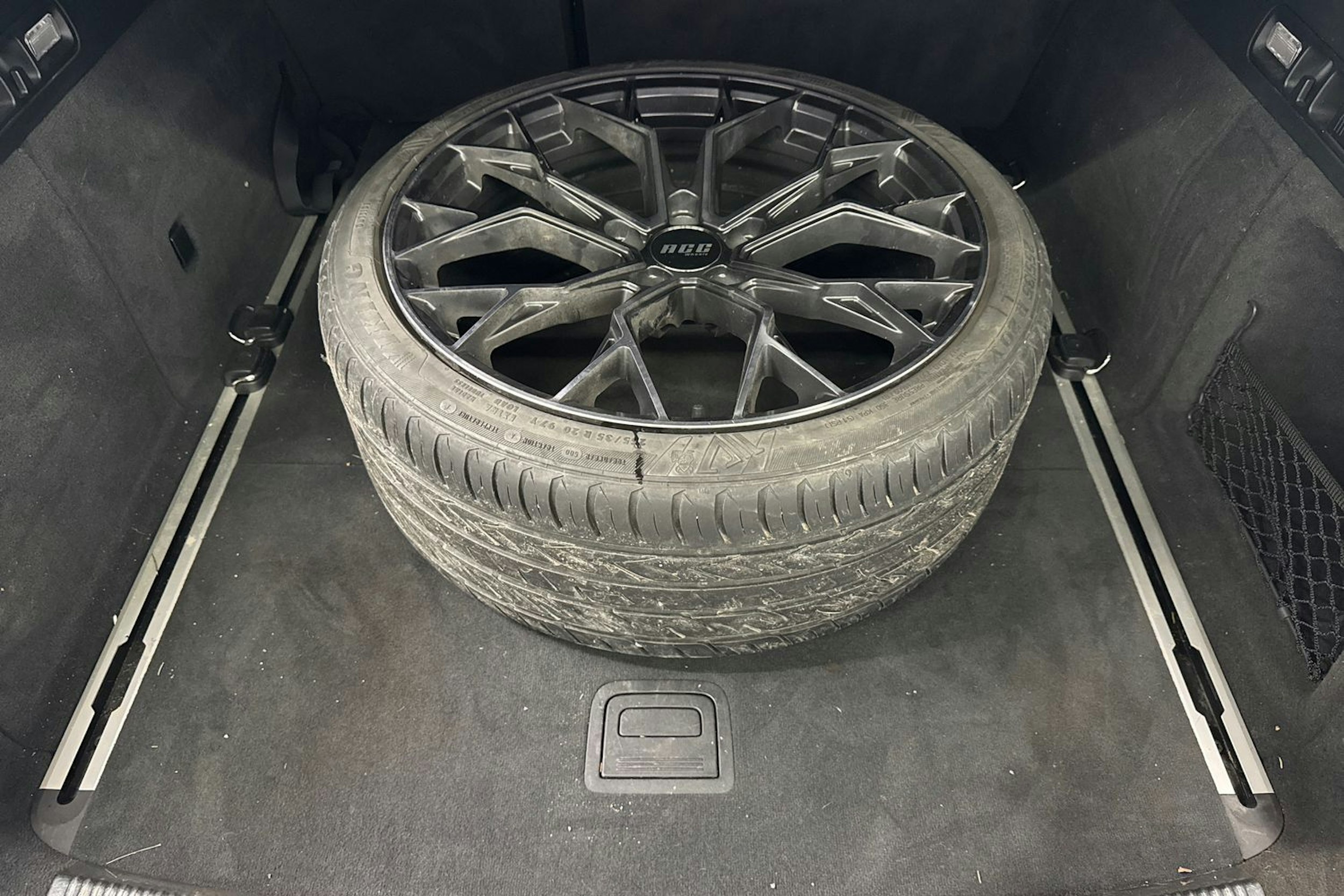 valkoinen Audi A6 2015 kuva 20.