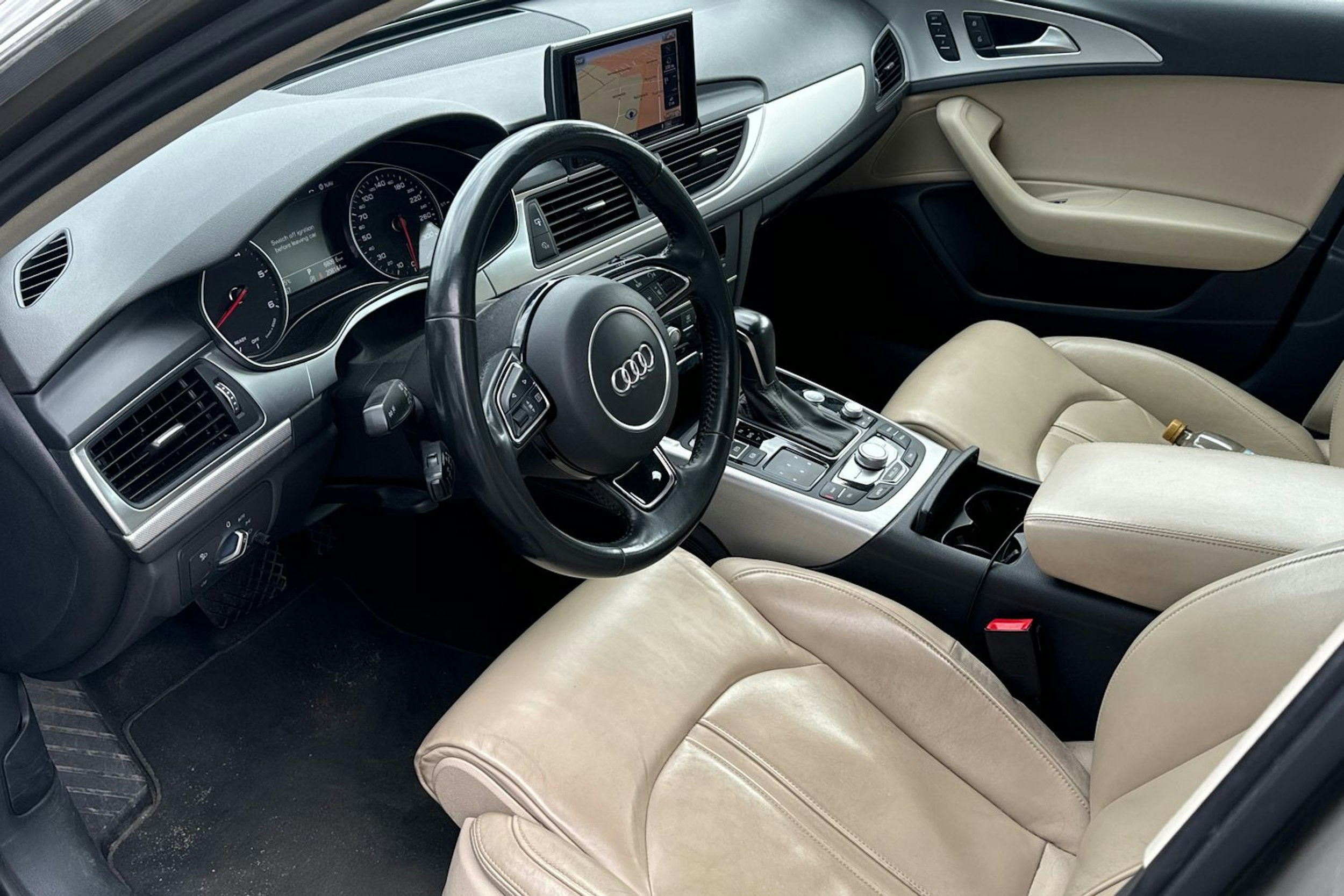 ruskea (beige) Audi A6 2015 kuva 3.