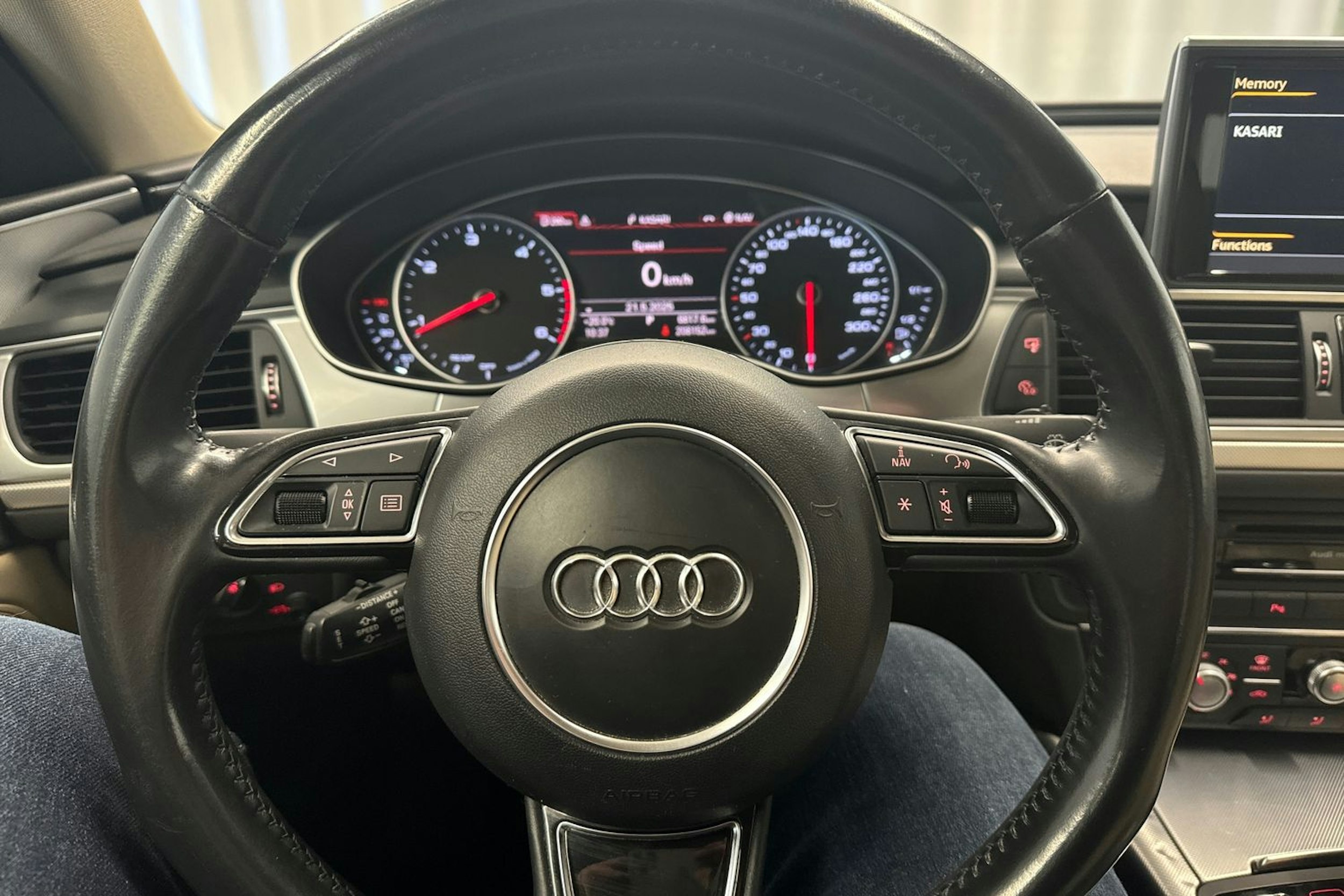 ruskea (beige) Audi A6 2015 kuva 14.