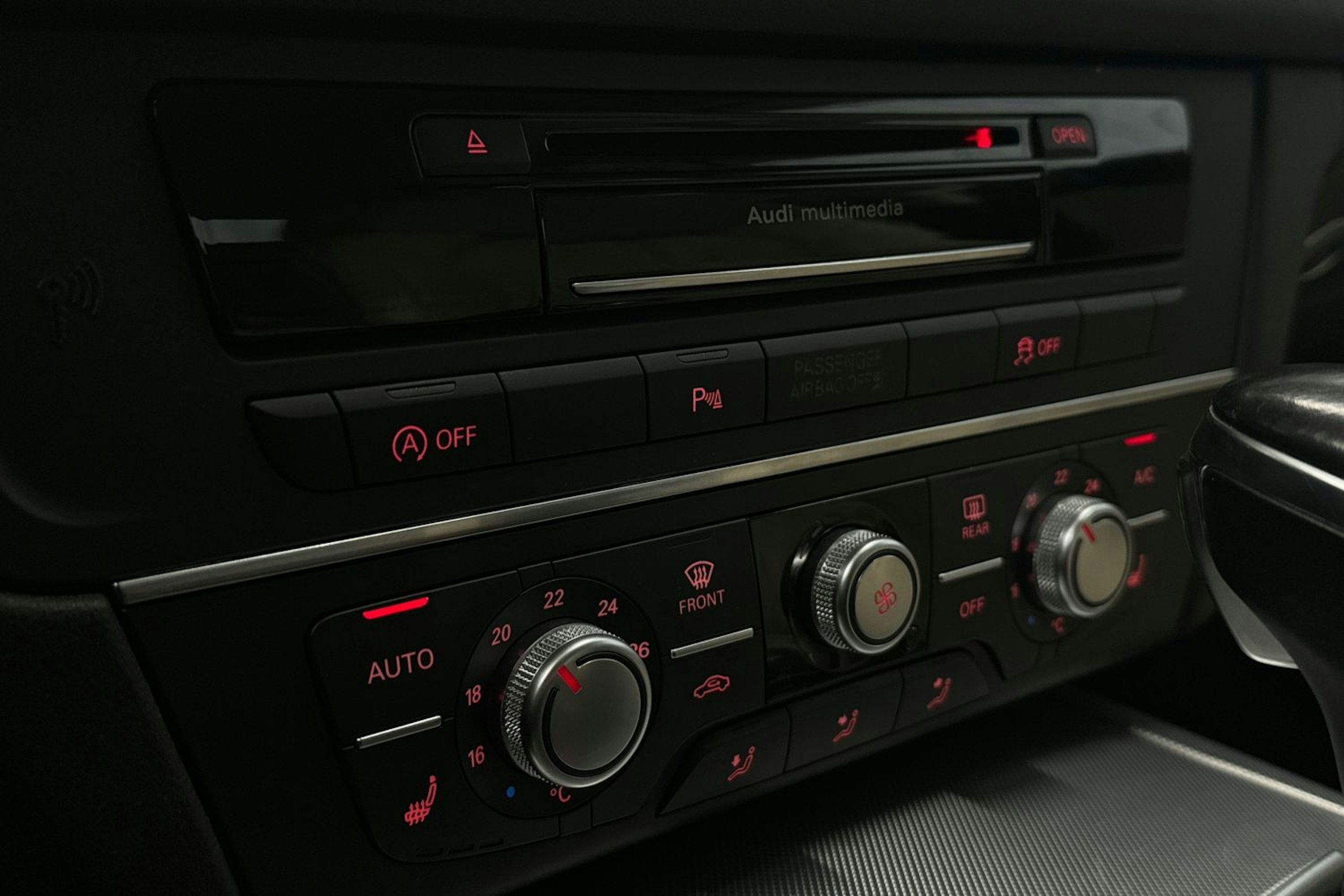 ruskea (beige) Audi A6 2015 kuva 17.