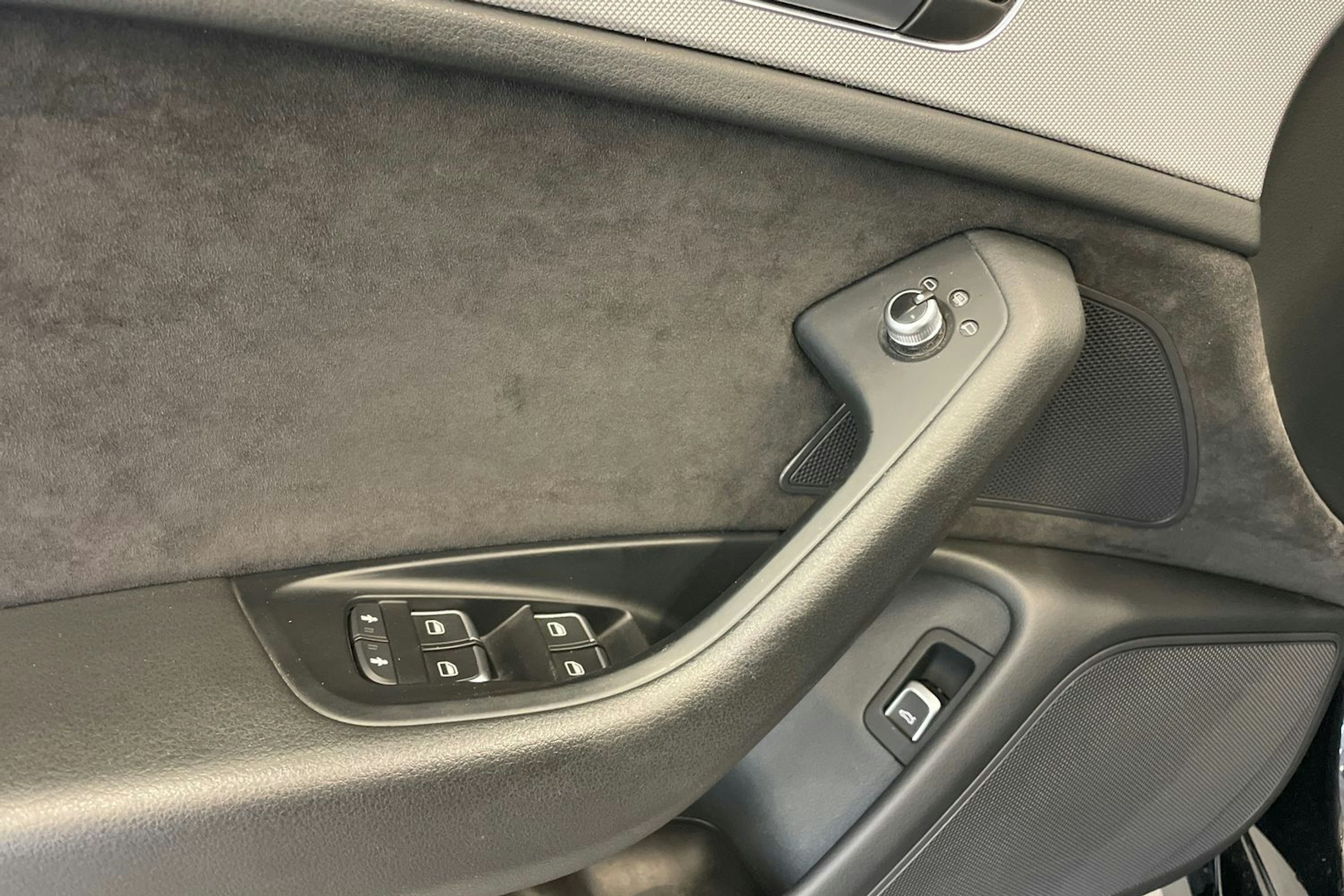 met. musta Audi A6 2015 kuva 14.