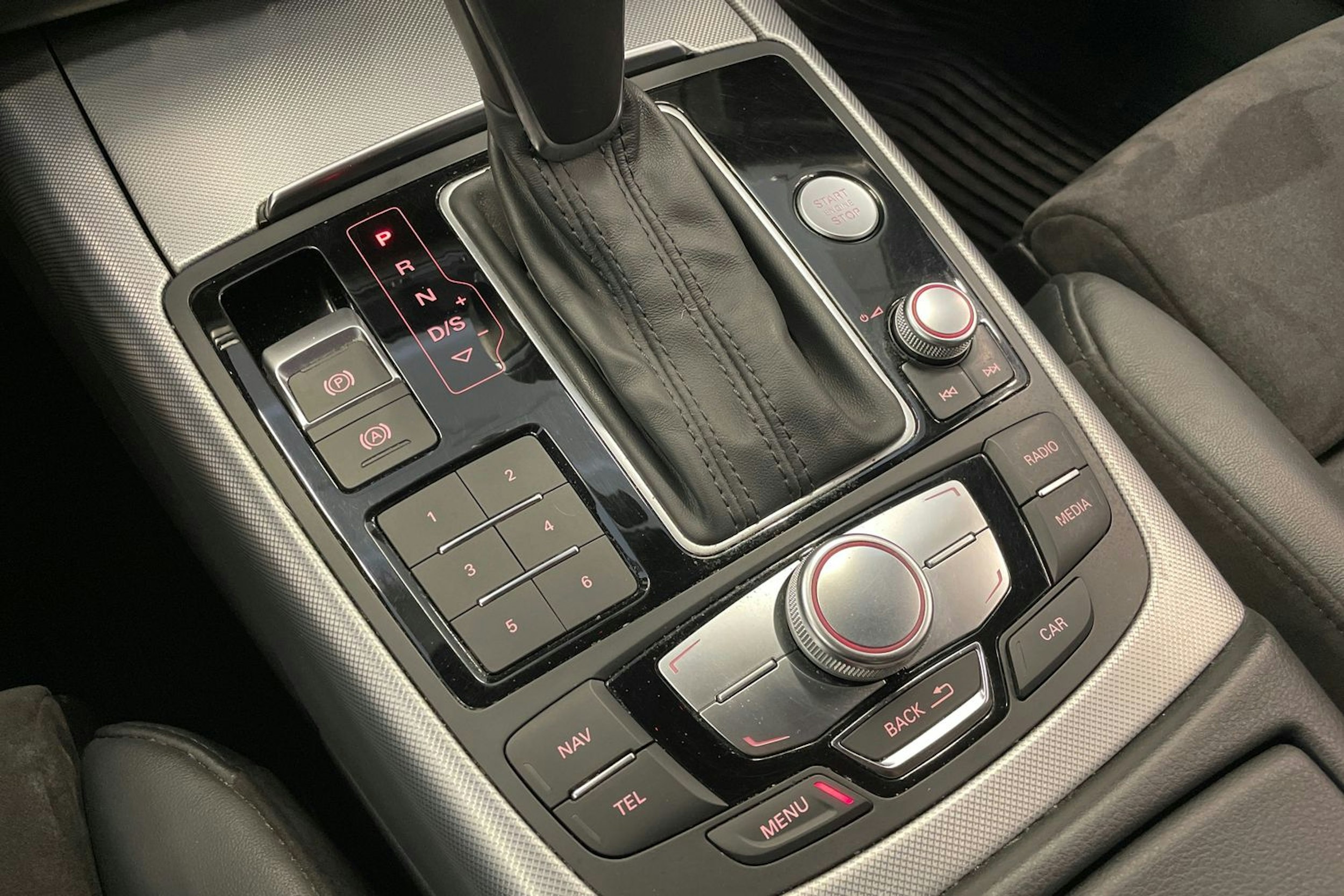 met. musta Audi A6 2015 kuva 19.