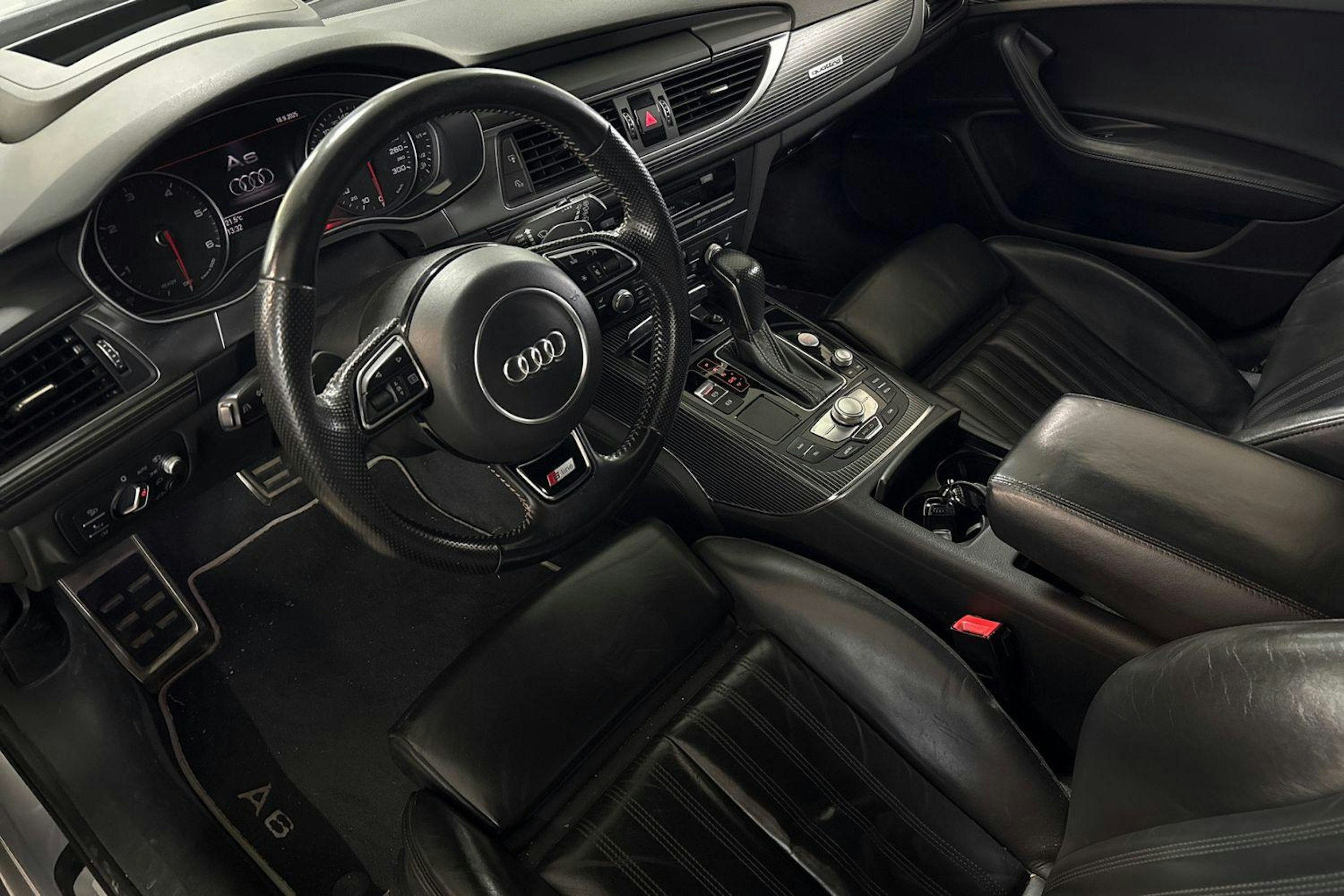 harmaa Audi A6 2015 kuva 3.