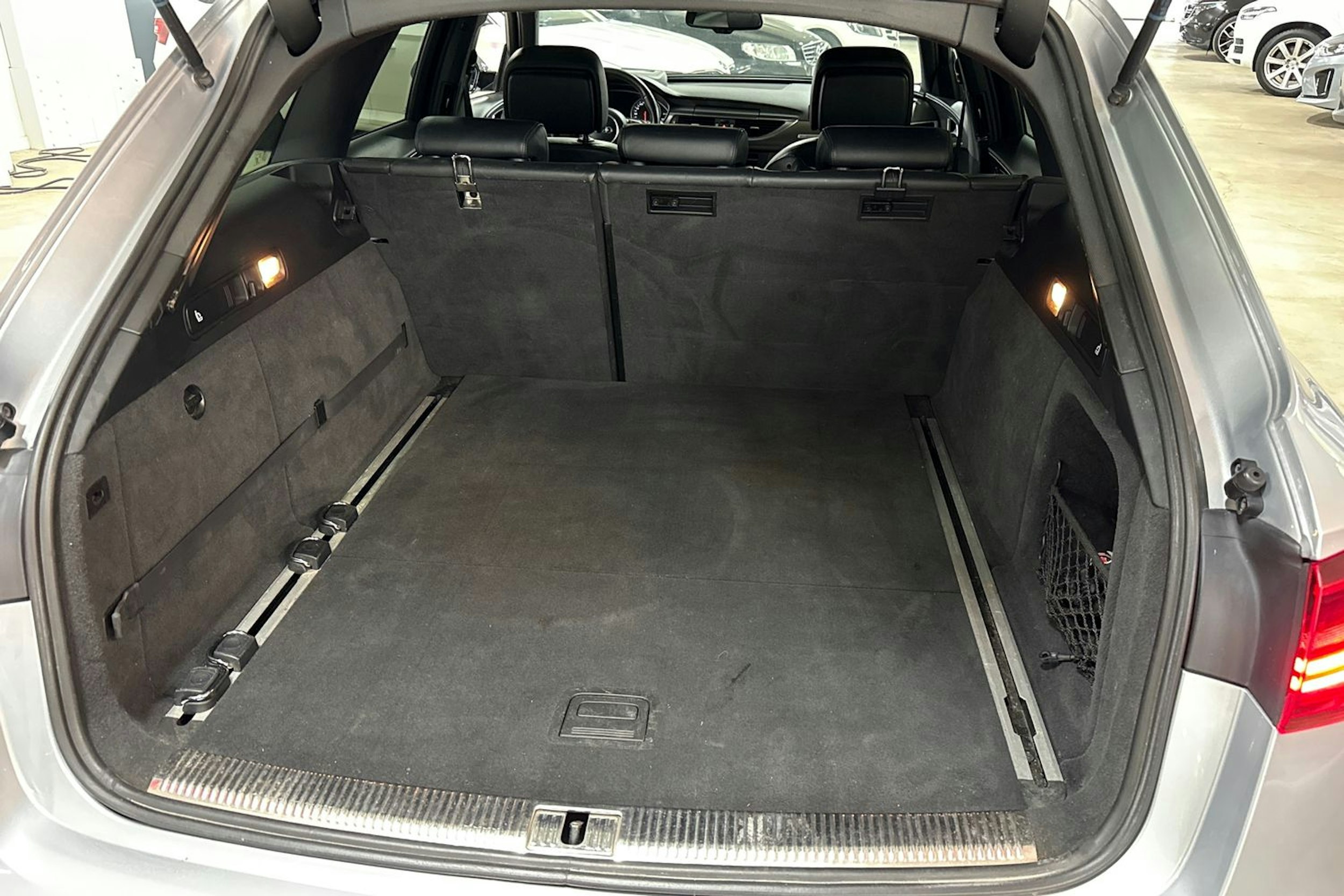 harmaa Audi A6 2015 kuva 14.
