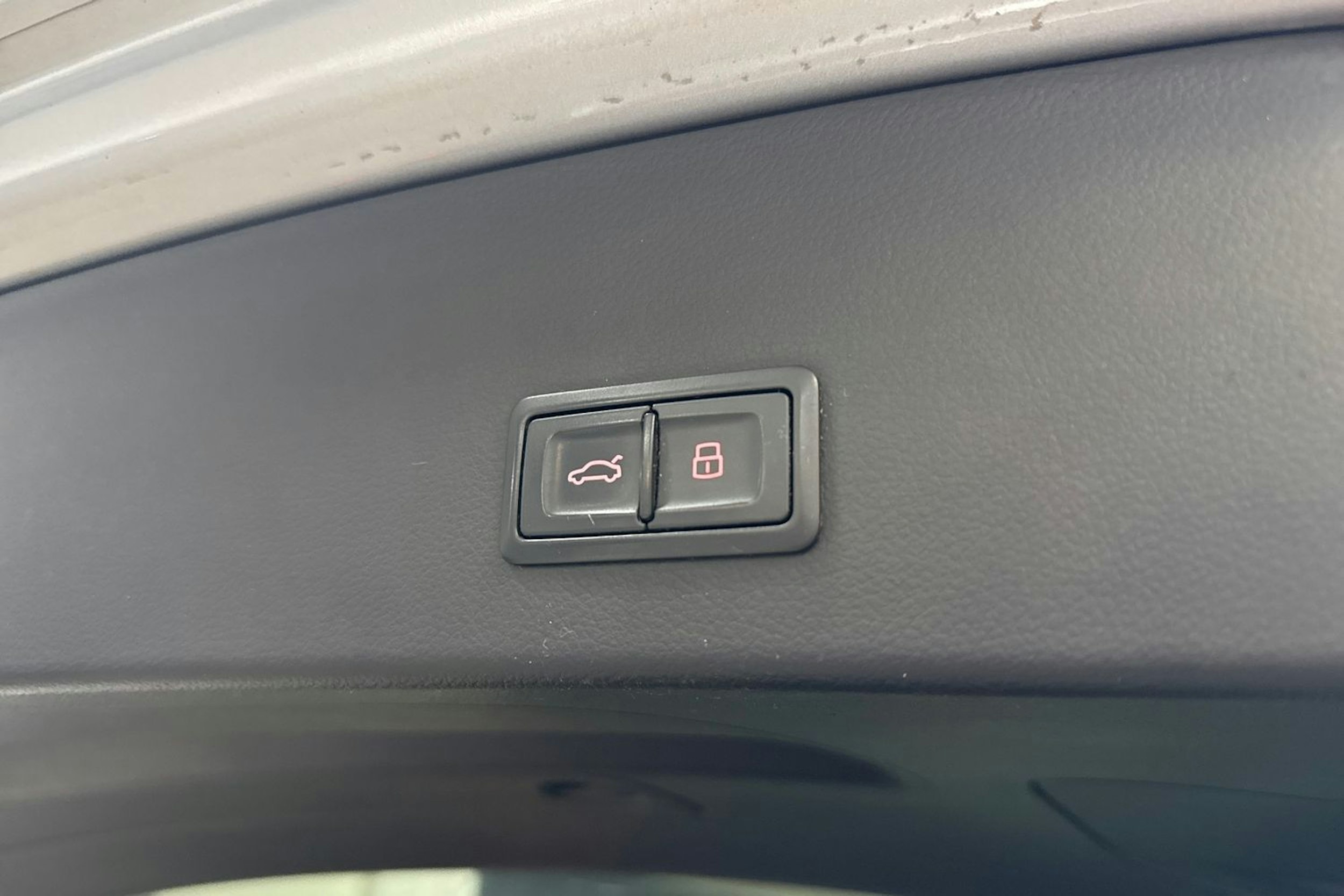 harmaa Audi A6 2015 kuva 15.