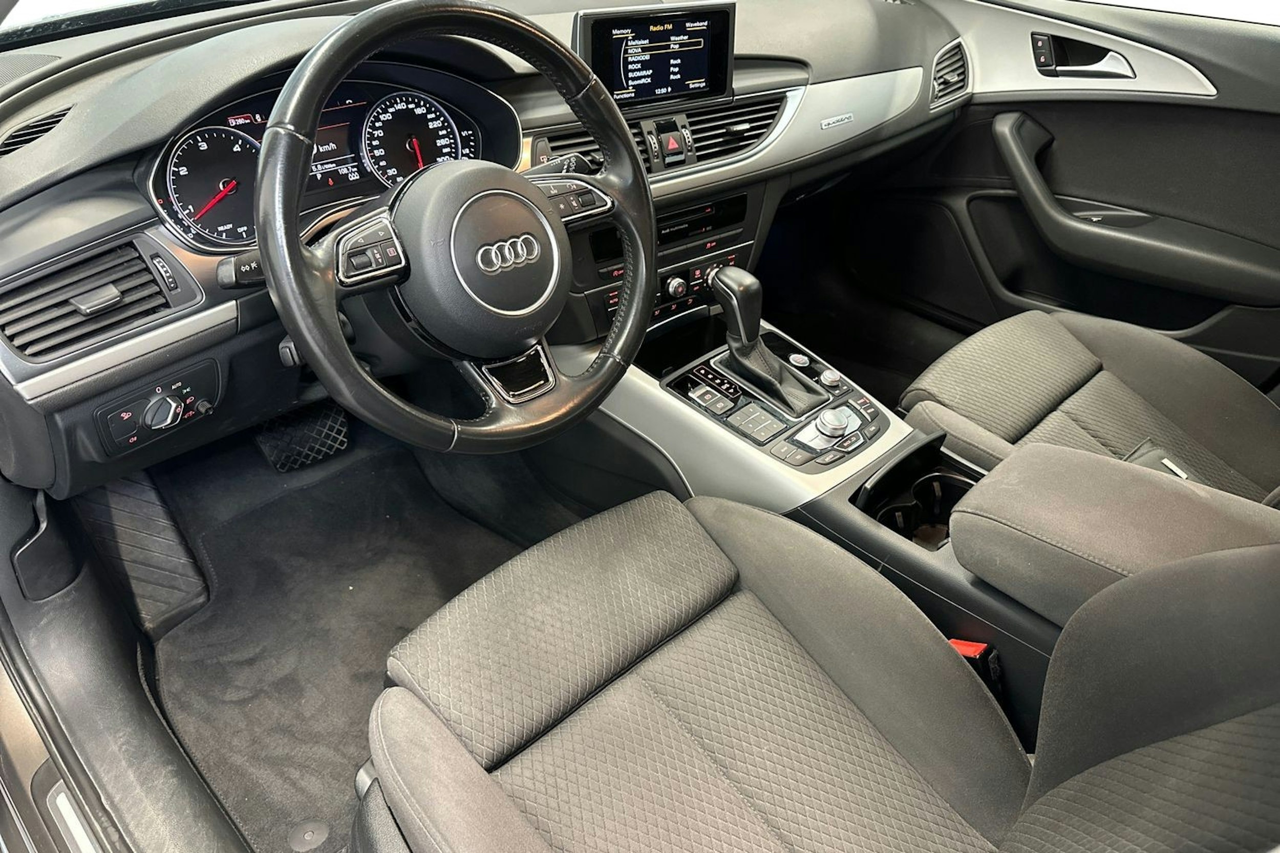 harmaa Audi A6 2015 kuva 3.