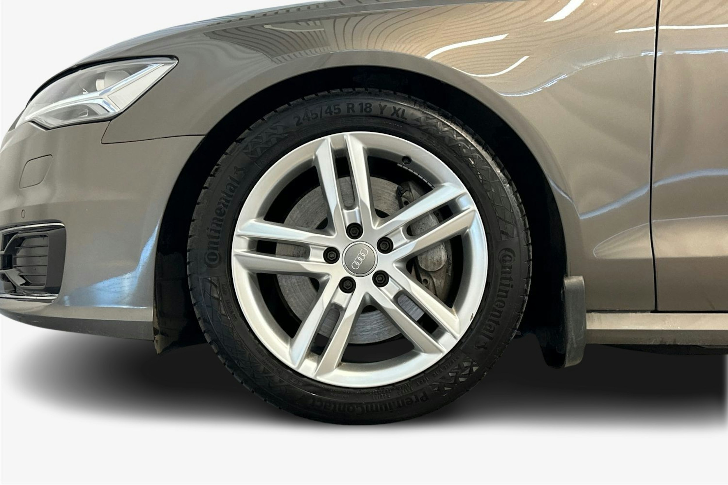 harmaa Audi A6 2015 kuva 11.