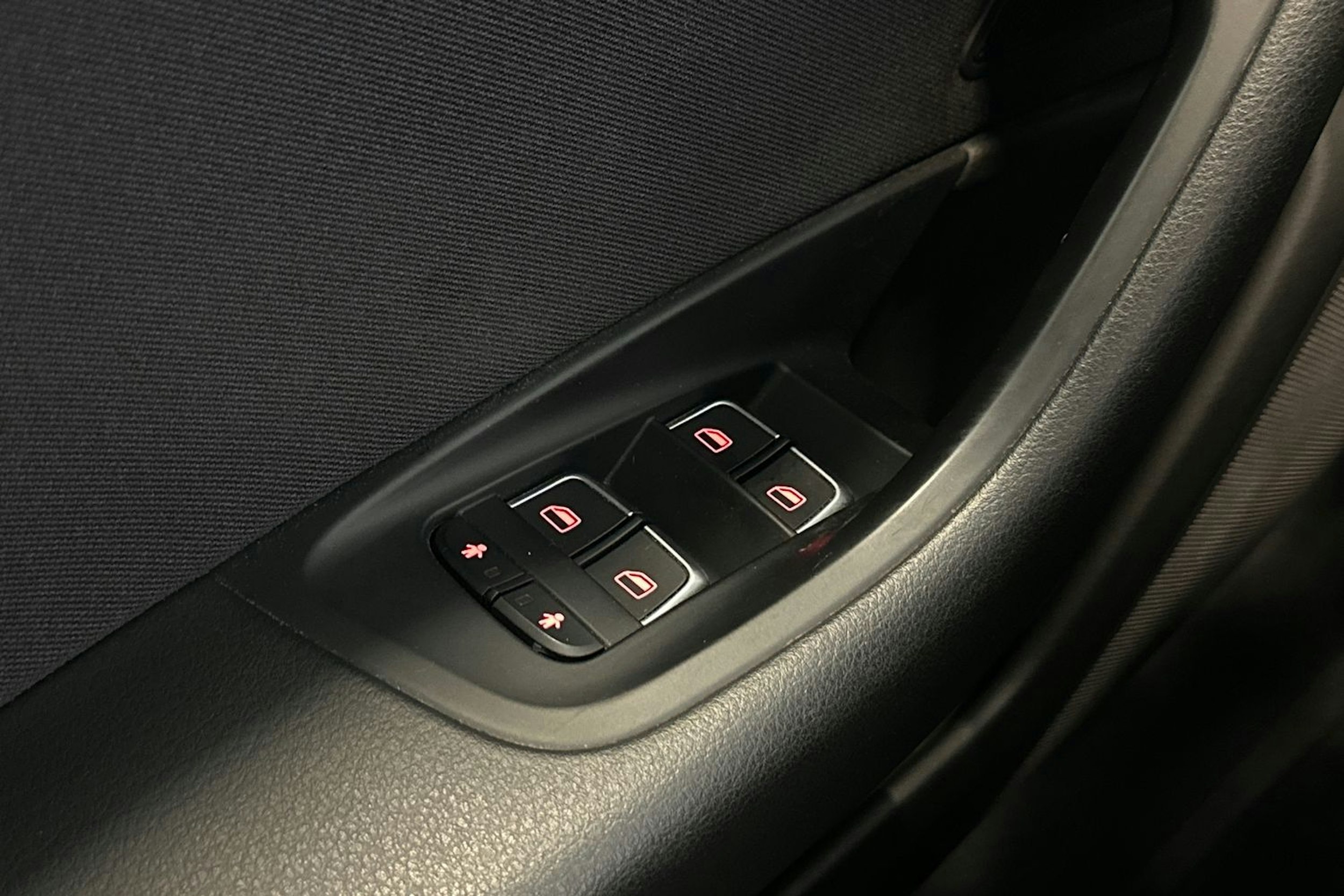 harmaa Audi A6 2015 kuva 17.