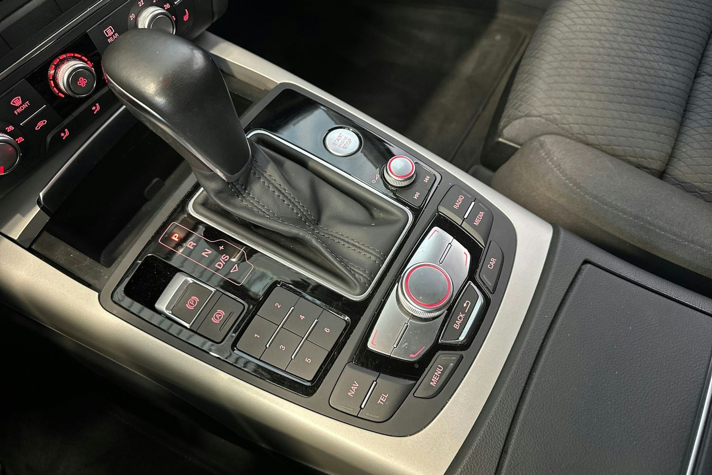 harmaa Audi A6 2015 kuva 23.