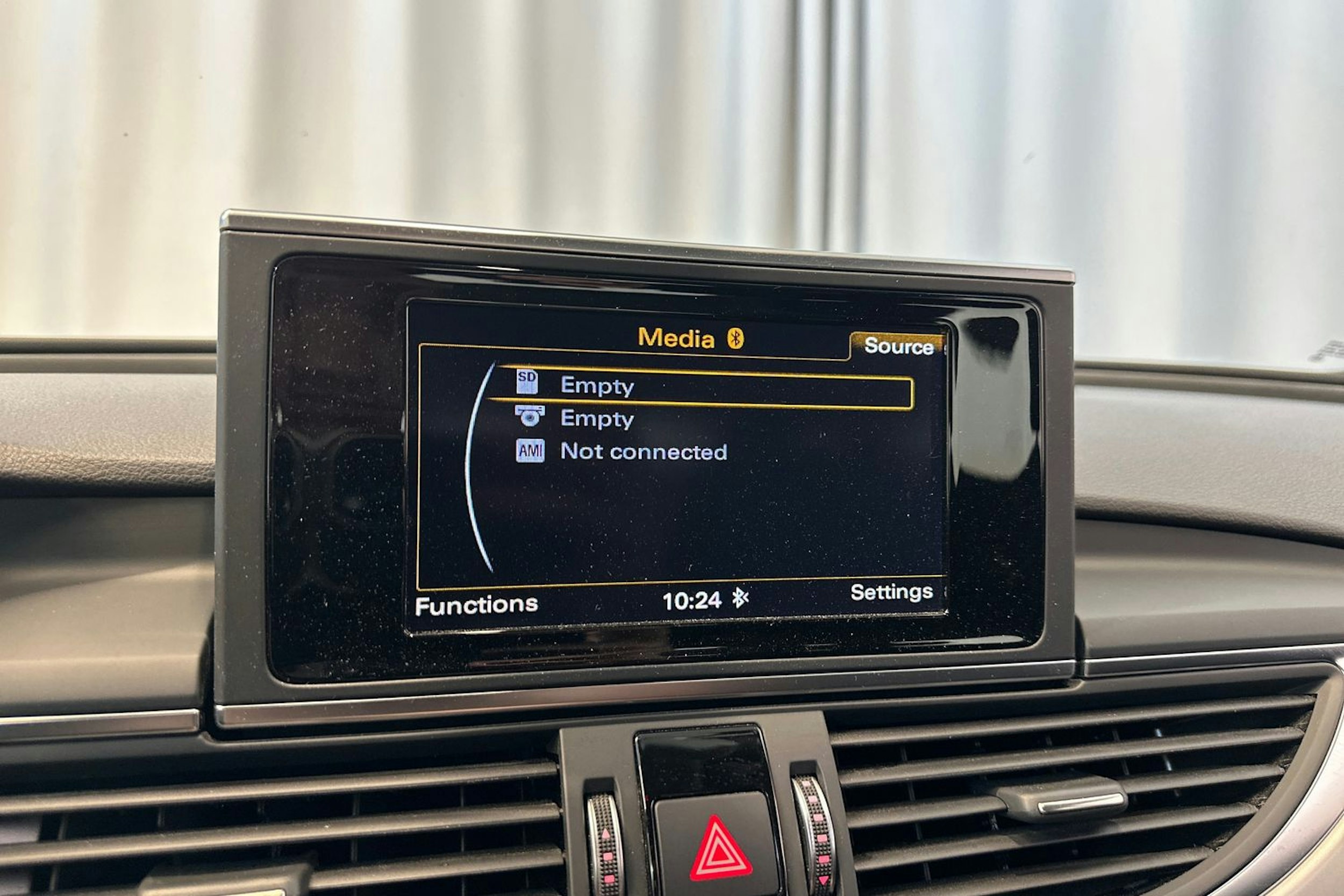 harmaa Audi A6 2015 kuva 26.