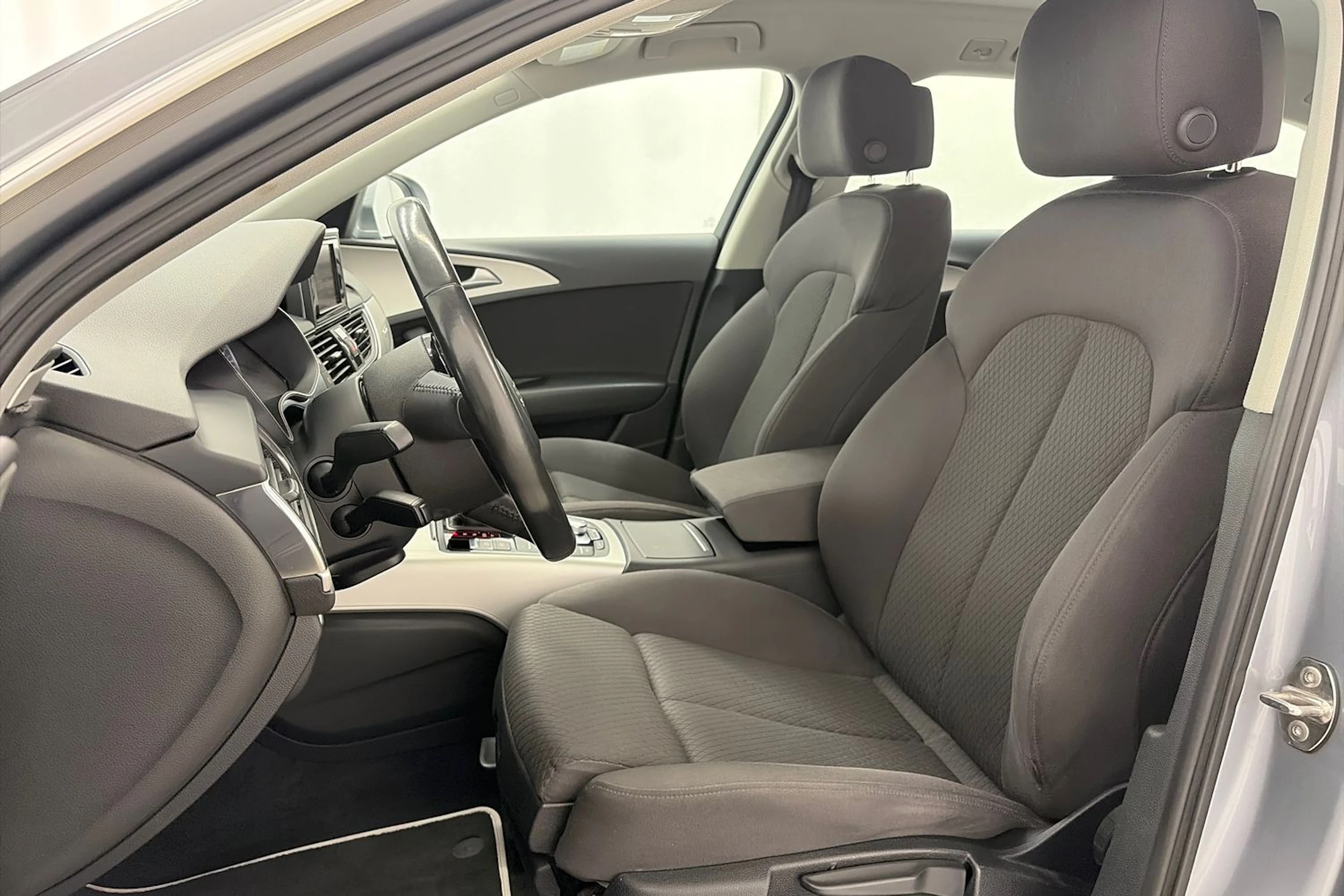 met. harmaa Audi A6 2015 kuva 12.