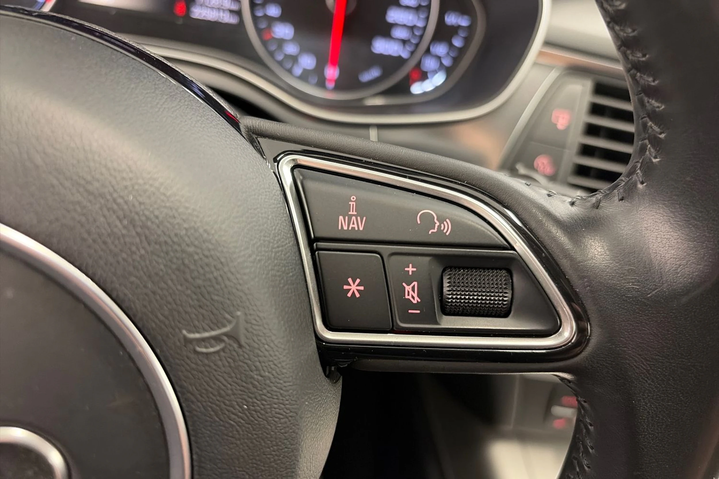 met. harmaa Audi A6 2015 kuva 15.