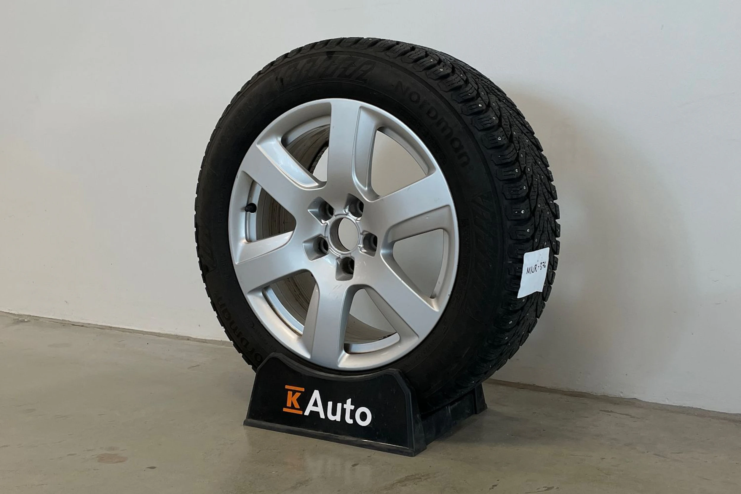 valkoinen Audi A6 2015 kuva 10.