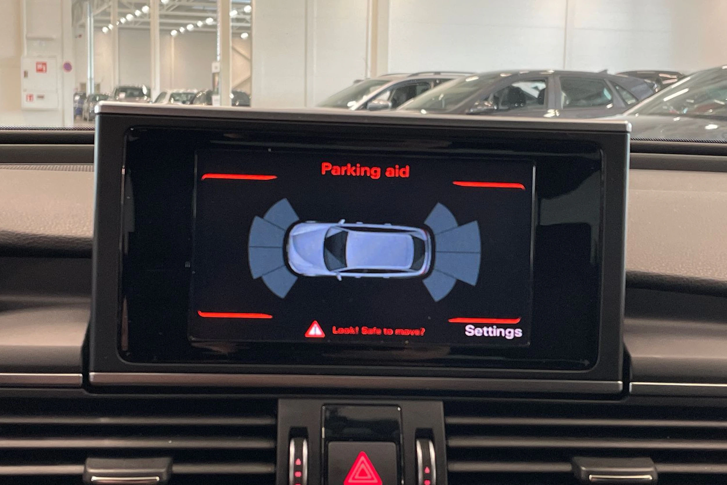 valkoinen Audi A6 2015 kuva 21.